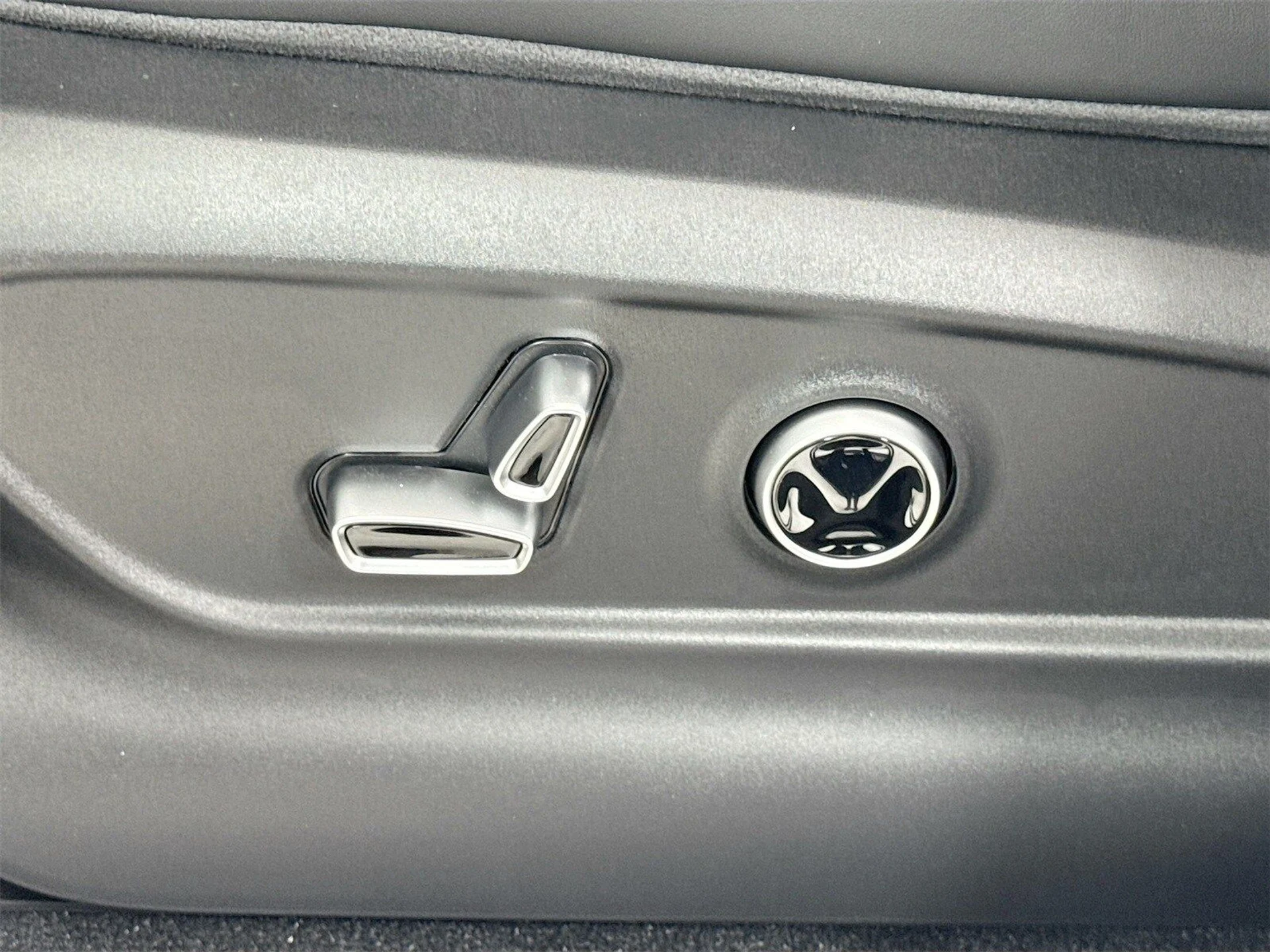 mph019_2613452497_af0b312bfe5cffddb96004603affd388x_1137e63351