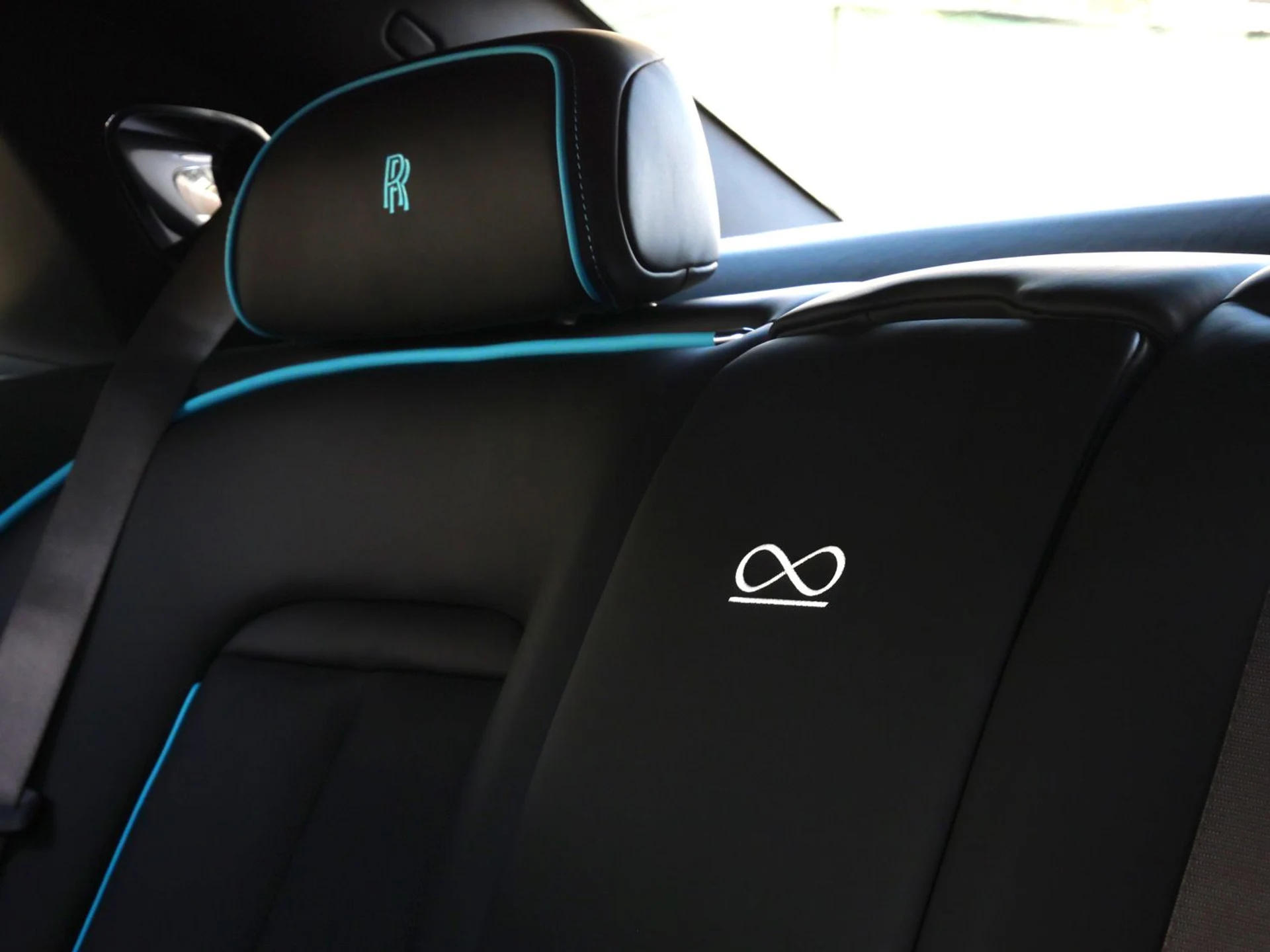 mph019_2613704746_8bbfd480672888ffb10014a413d4bfa1x_d2574721f8