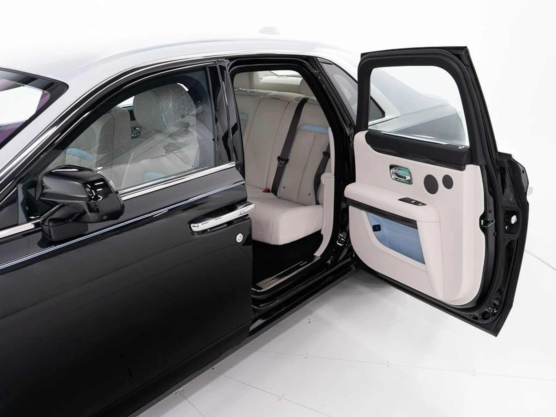 mph019_2616873554_8bac729b86a046a25e25d7c76989a29c_85a1dd5a75