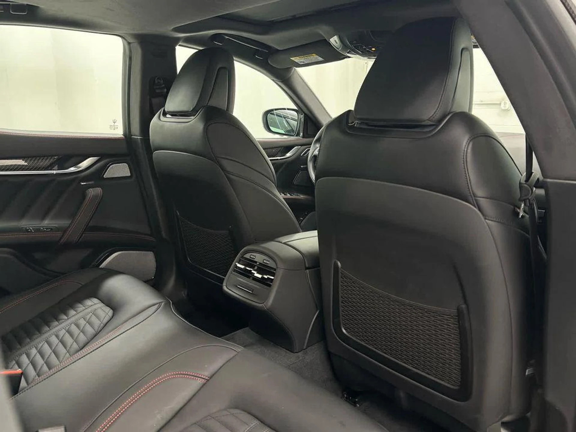 mph019_2616948448_F3_PYB_1af_LQ_Tujap_Fa_Mr_Ms_BL_8_Y0_0f06353e44