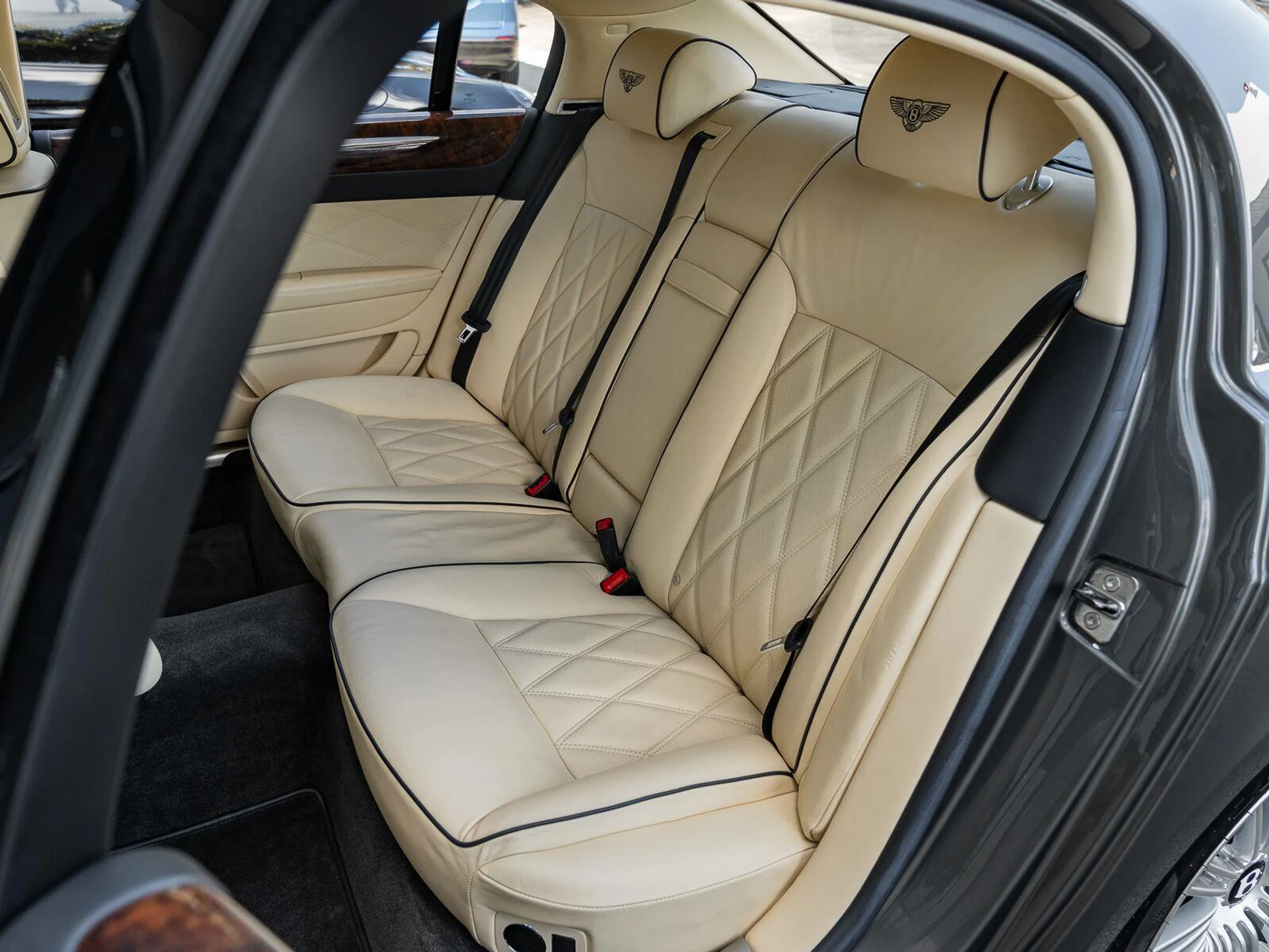 mph019_263530009_Used_2011_Bentley_Continental_Flying_Spur_Speed_1792185138_75af1524ab