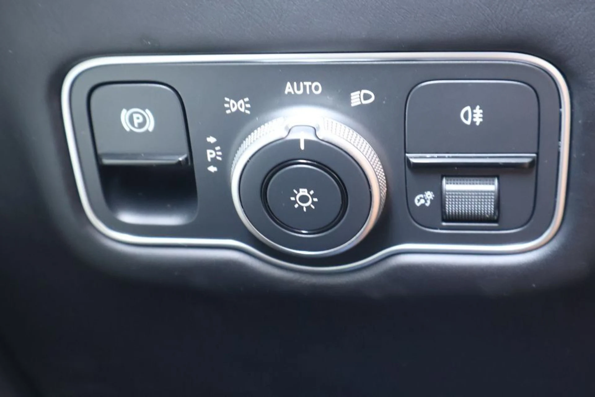 mph019_2645631606_20_e338cd1a19