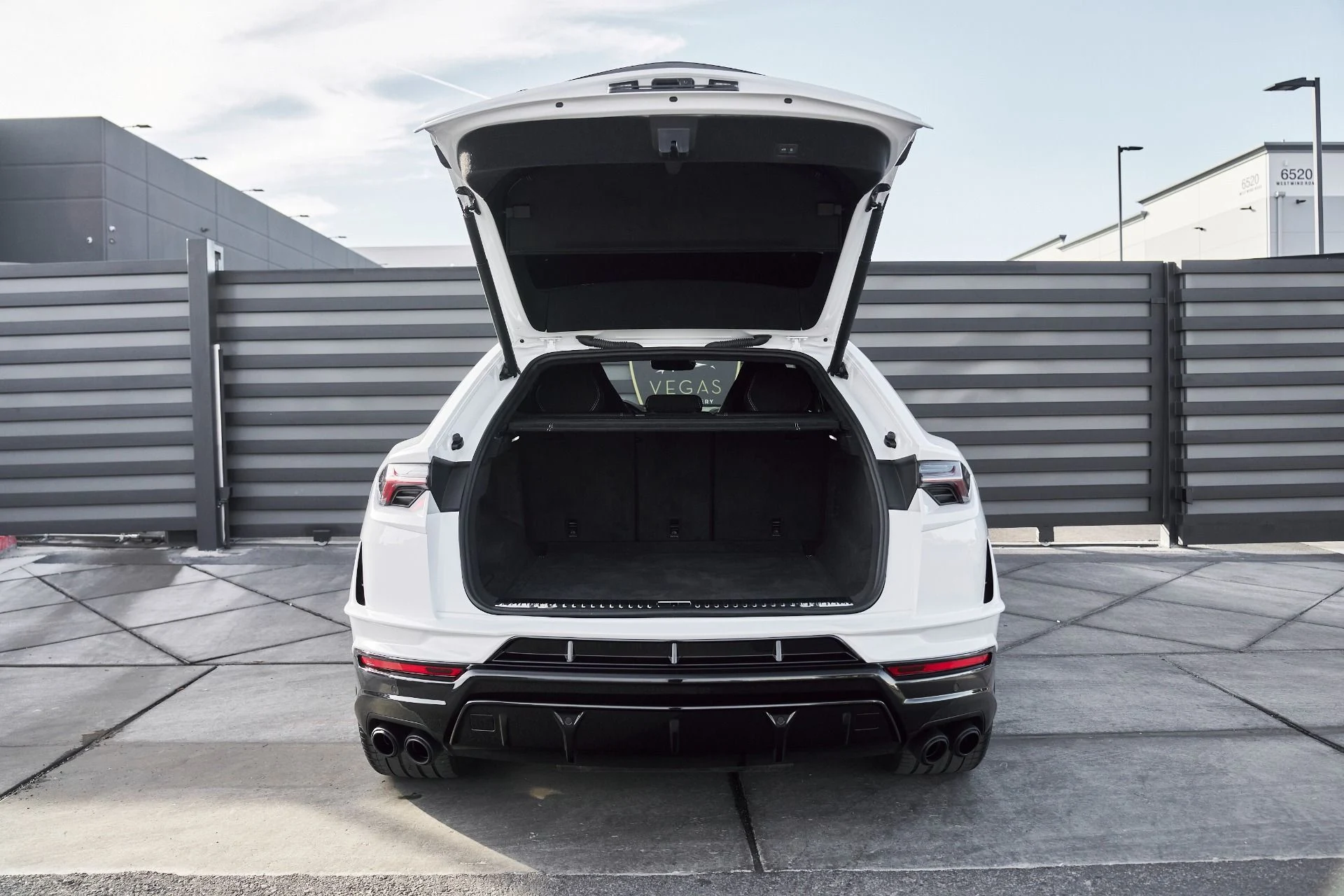 mph019_2646332100_Used_2024_Lamborghini_Urus_Performante_1764730686_8a8606f203