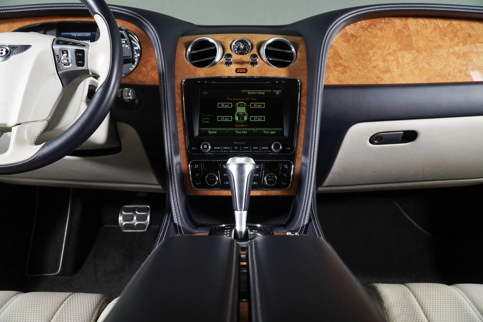 mph019_2651586966_Used_2015_Bentley_Flying_Spur_V8_1773689029_8e54deb3ec