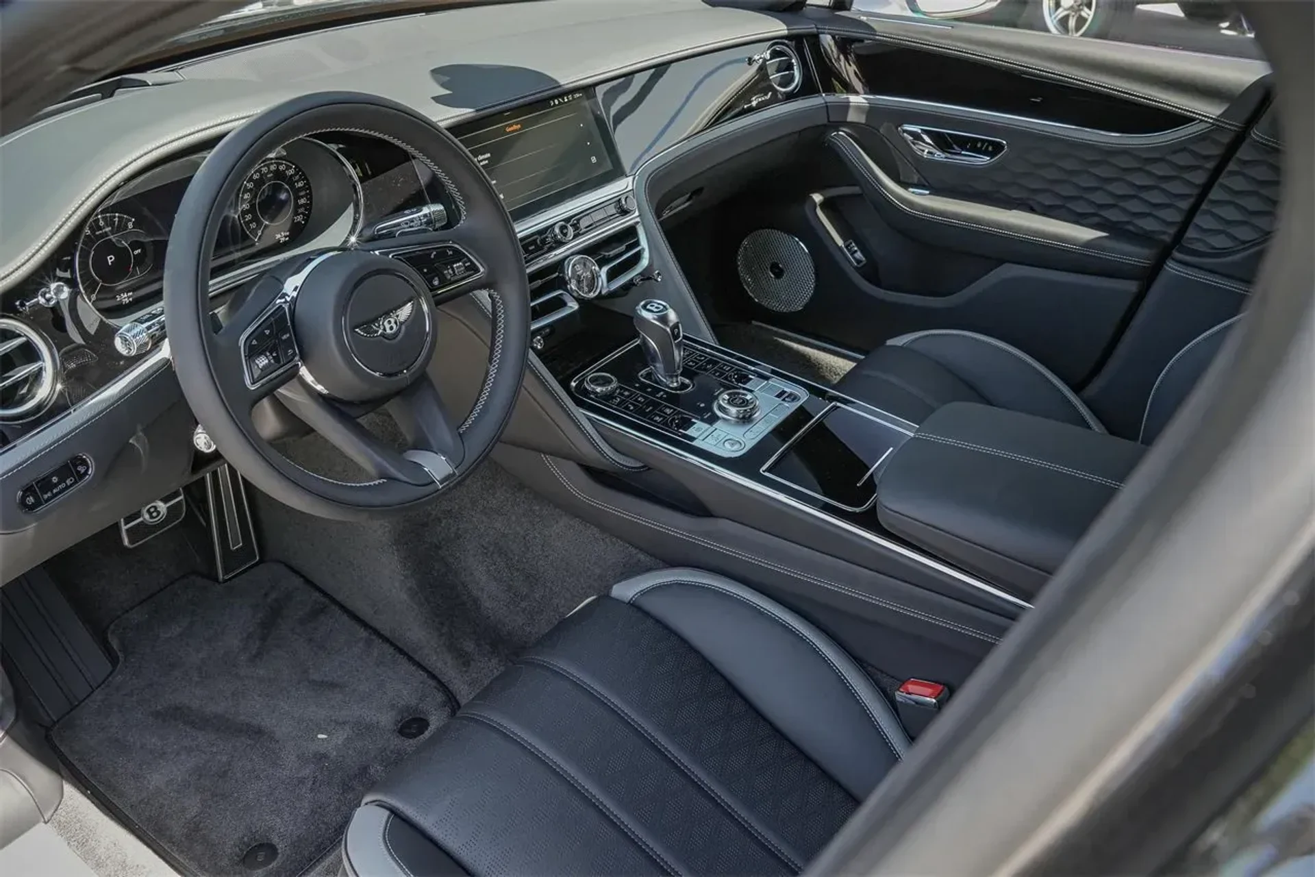 mph019_2652047498_96bea927bb824ec79f1056ca3ecaeaaf_6c51f5e5b8