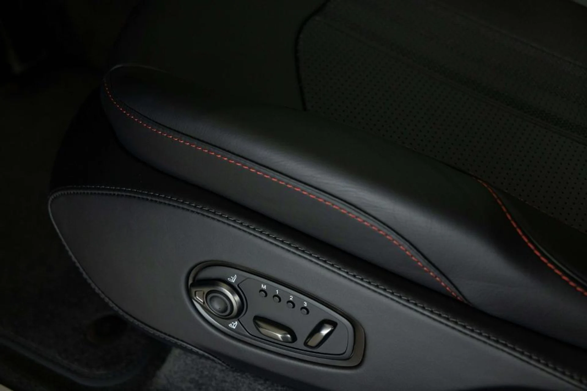 mph019_2655968570_qfe_L4kp5_Drt_Bg3_Rl5_Qz_OHLLG_Ee4_b72b344c6f