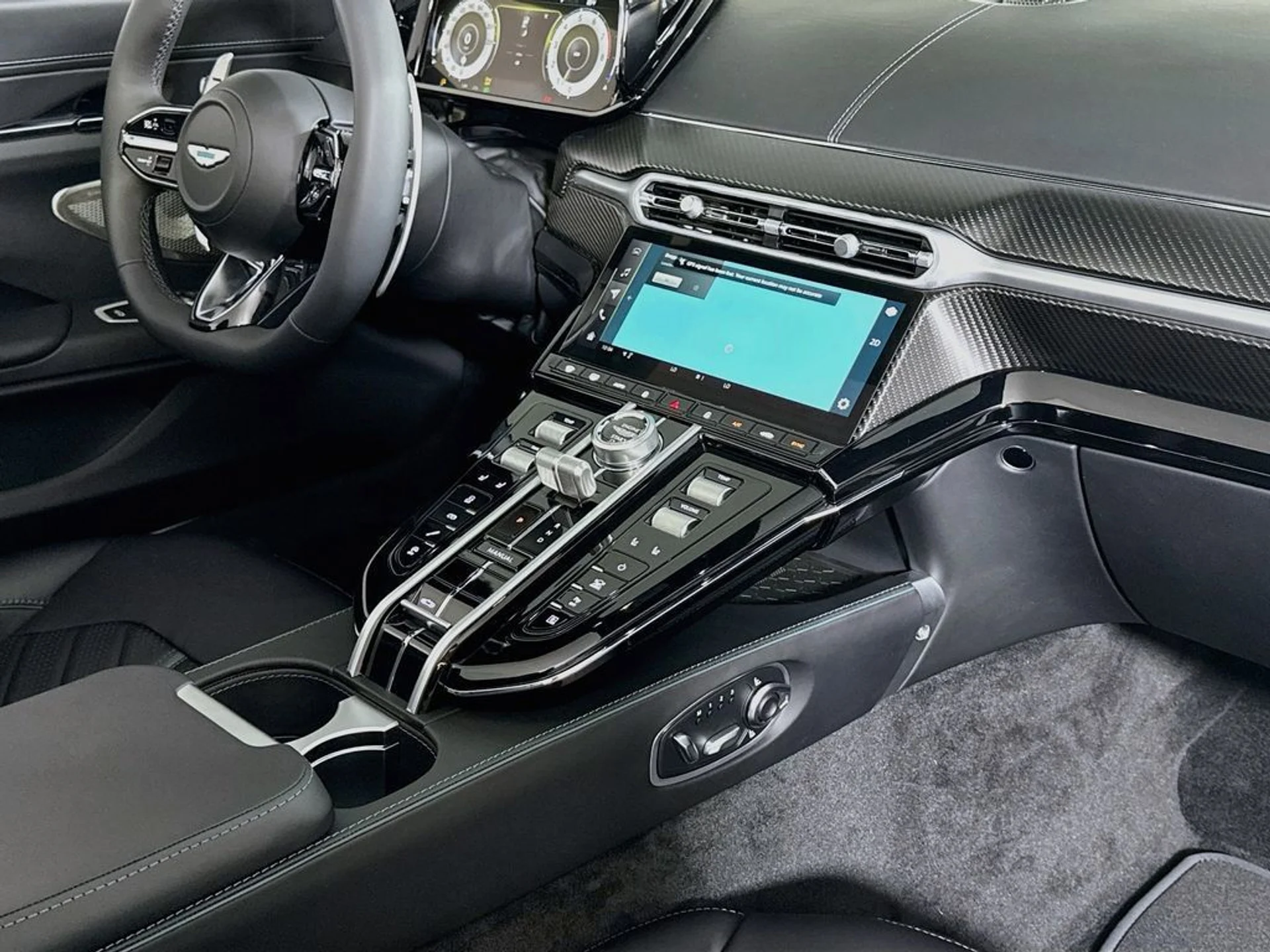 mph019_2657486459_new_2026_aston_martin_vantage_sroadster_11350_23064994_20_1024_e7ede22905