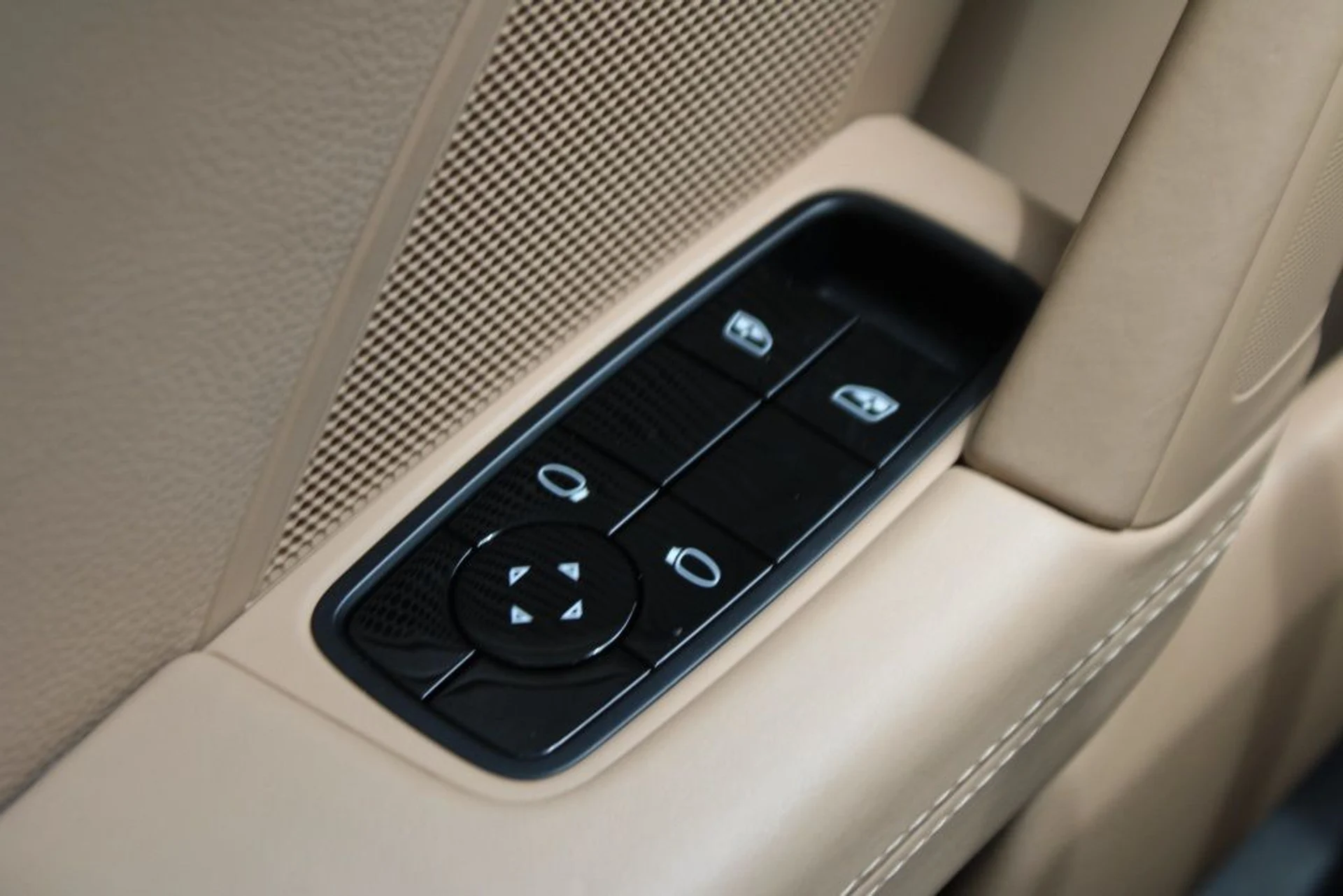 mph019_2658126377_20c99382822ae2ae23103c943b91be3e_b0dad00b6b