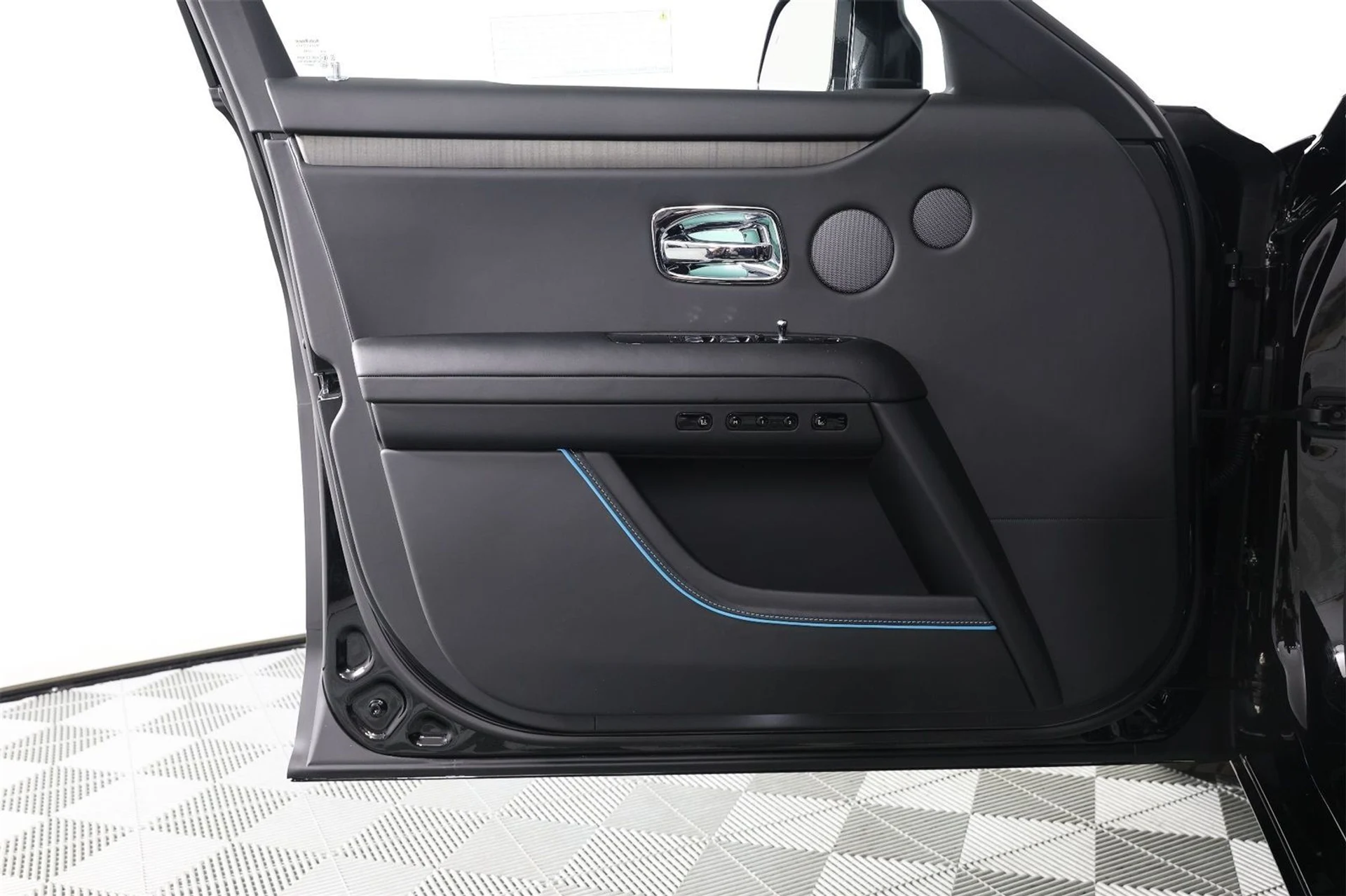 mph019_2660850263_d8e7e1f3c2b8fd5a42a2f0a0acbd3d45_ae959fe59a