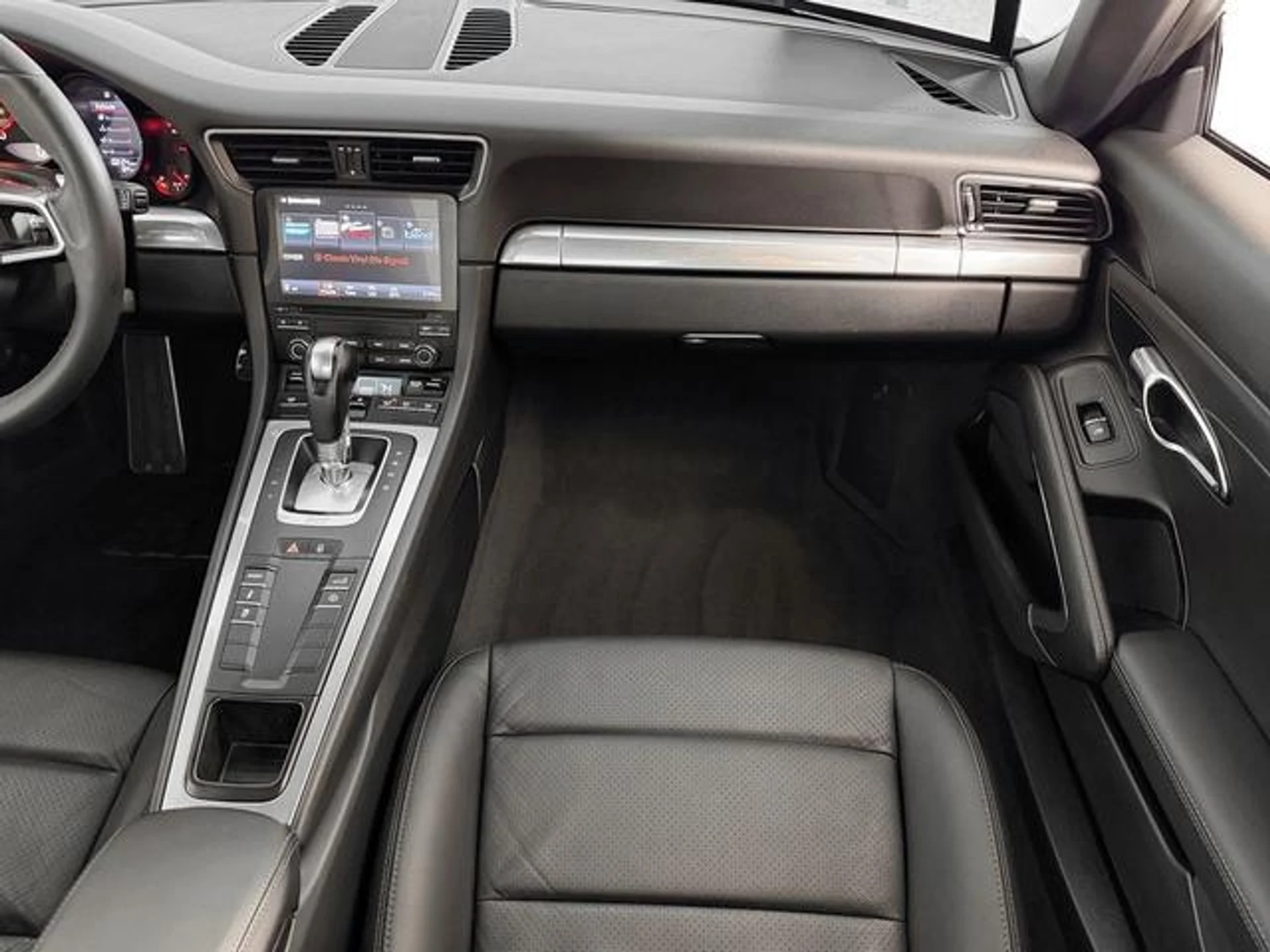 mph019_2664185456_V3k_P_Lx_Q_Uj_1m_A_Rpq9_Z_Jo_E0_p8_HE_5523b62a26