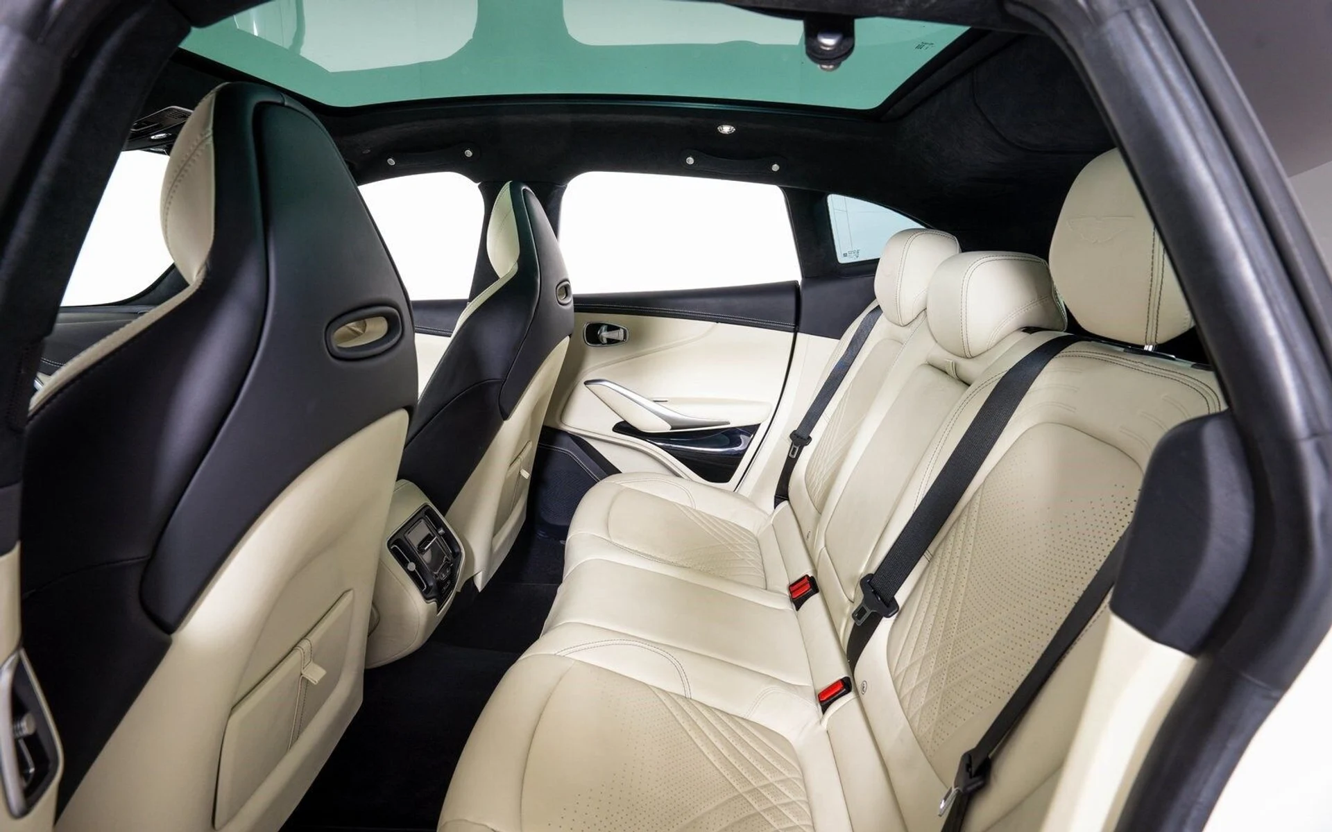 mph019_2666904268_6f9fcedac4d9cdabdec031d63ae1e571x_dc4dd4125a