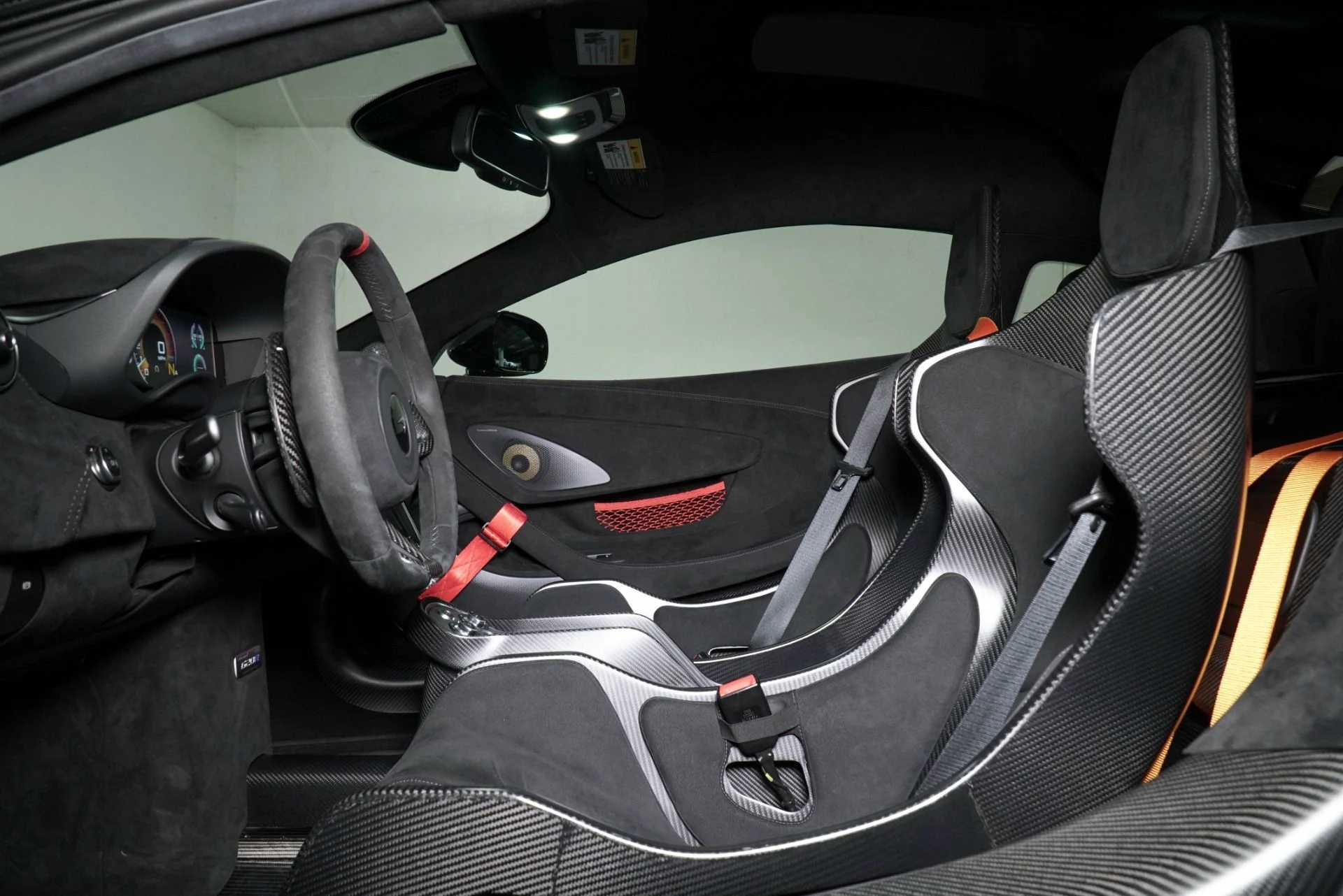 mph019_2668169264_Used_2020_Mc_Laren_620_R_1773421354_387a18e5d5