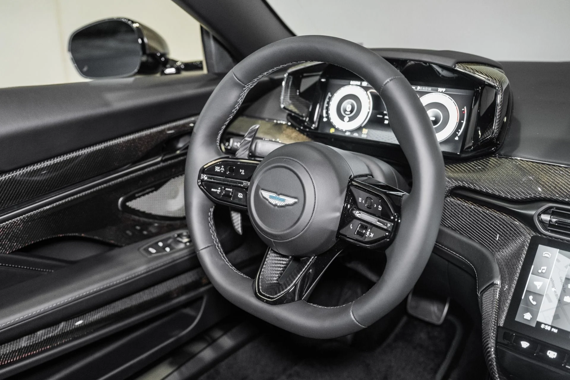 mph019_2671460544_New_2027_ASTON_MARTIN_VANQUISH_1787330062_bbe1f7a4bd