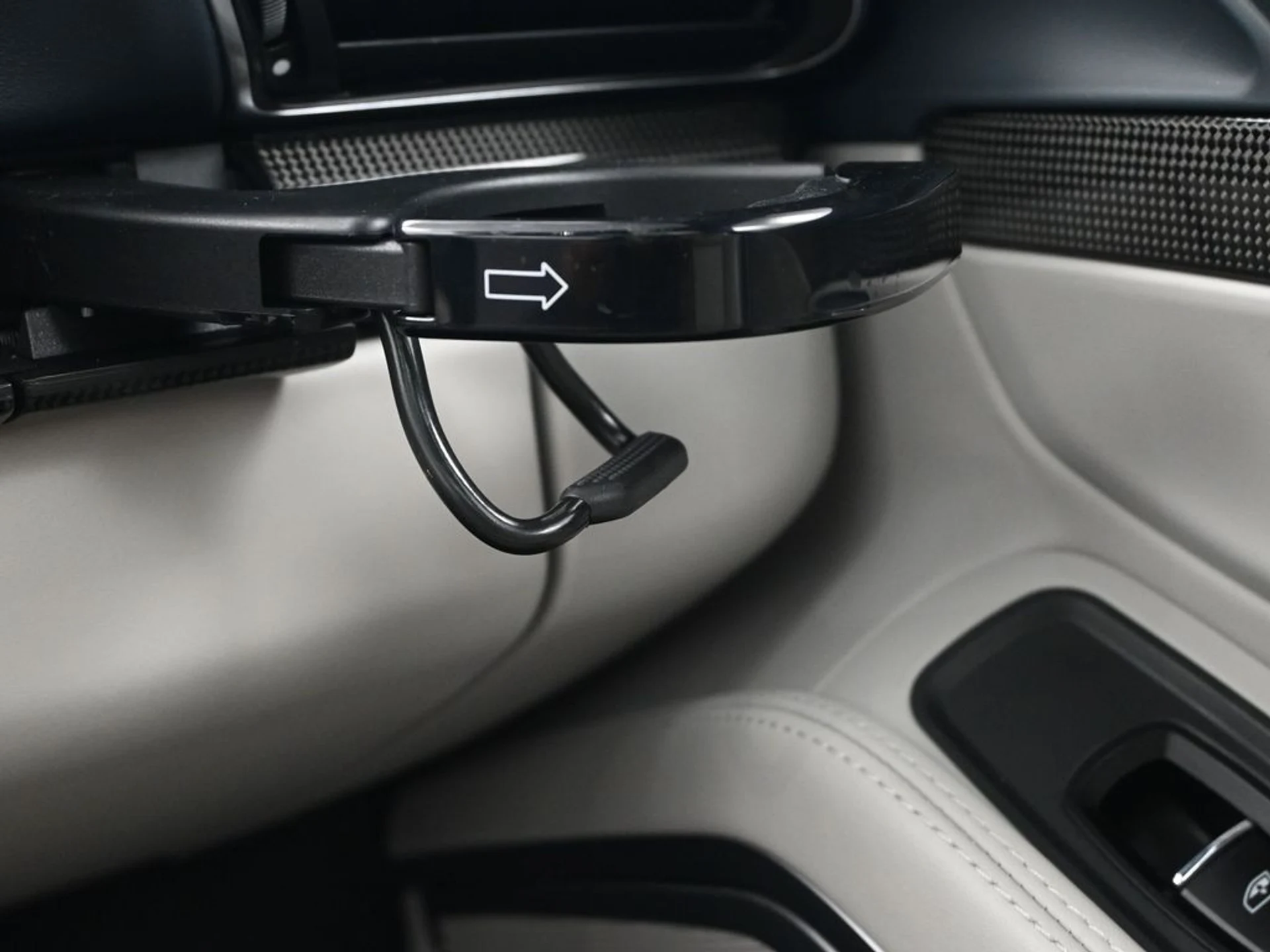 mph019_2674370017_687cce52214f93d966dfc5925a248463x_cf93df8613