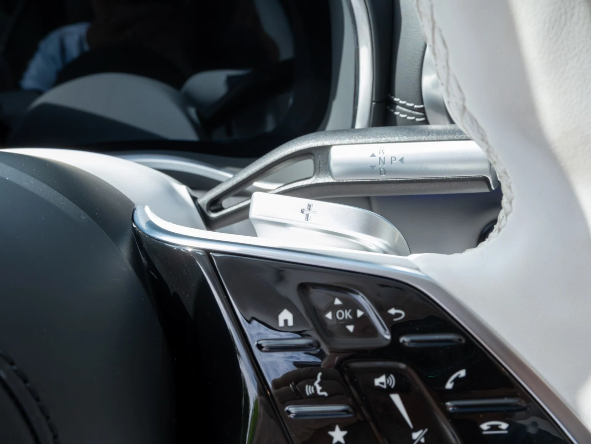 mph019_2683417286_Used_2026_Mercedes_Benz_SL_Maybach_SL_680_Monogram_Series_1775231654_f86d4557dc