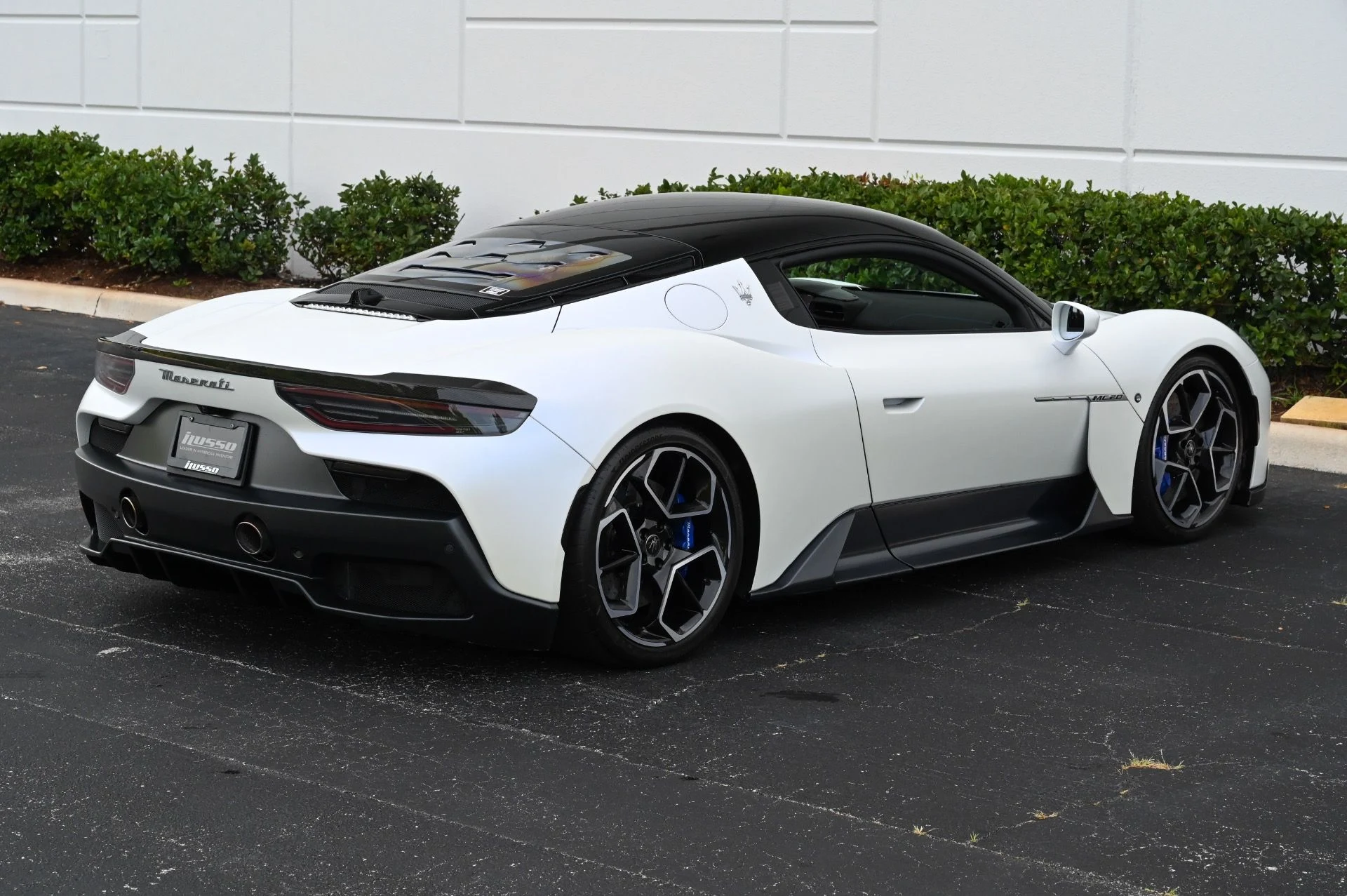 mph019_2684047500_Used_2022_Maserati_MC_20_1715696646_cf7d22c736