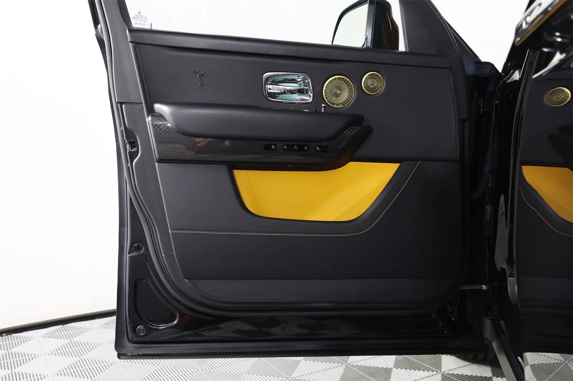 mph019_2684261770_46f1fa449266c7b022109c289e89966d_27d69df3fb