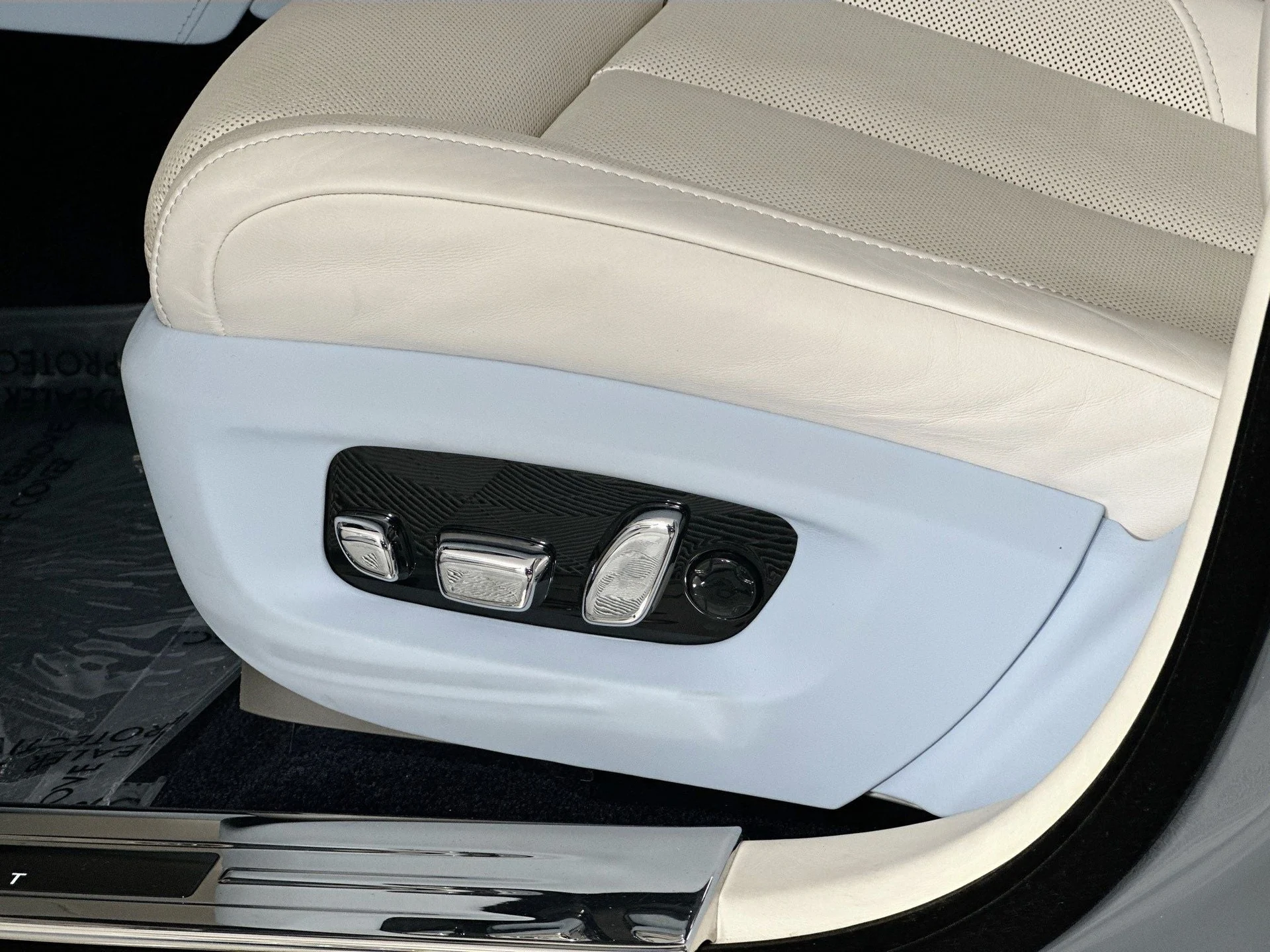 mph019_2685943756_20_269f6b9e6a