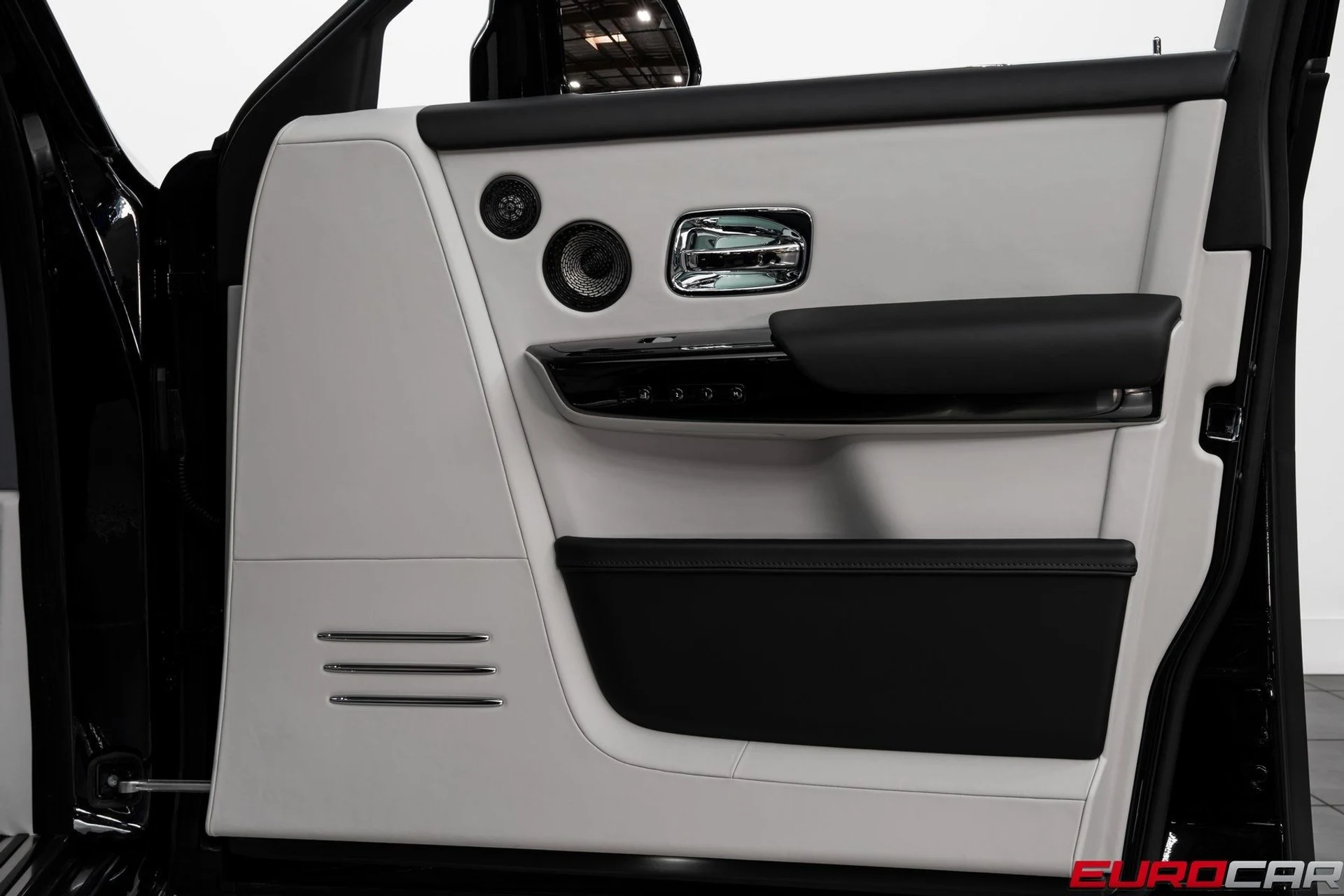 mph019_2696141516_image_20_f928359a6e