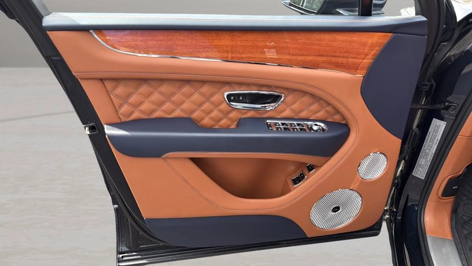 mph019_272181444_bc45b7580a504b289c927636324f3c11_09517290f9