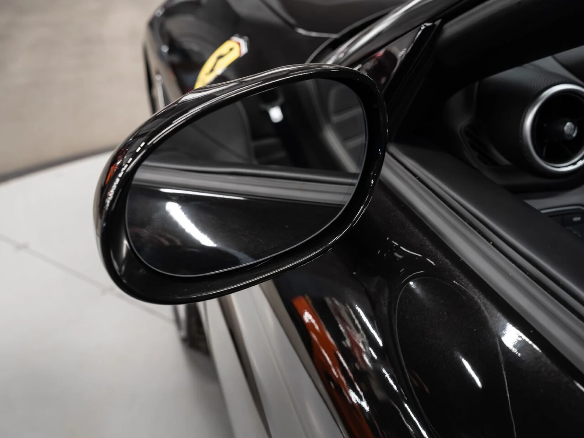 mph019_2725108339_ferrari_california_2015_f51eb60a57