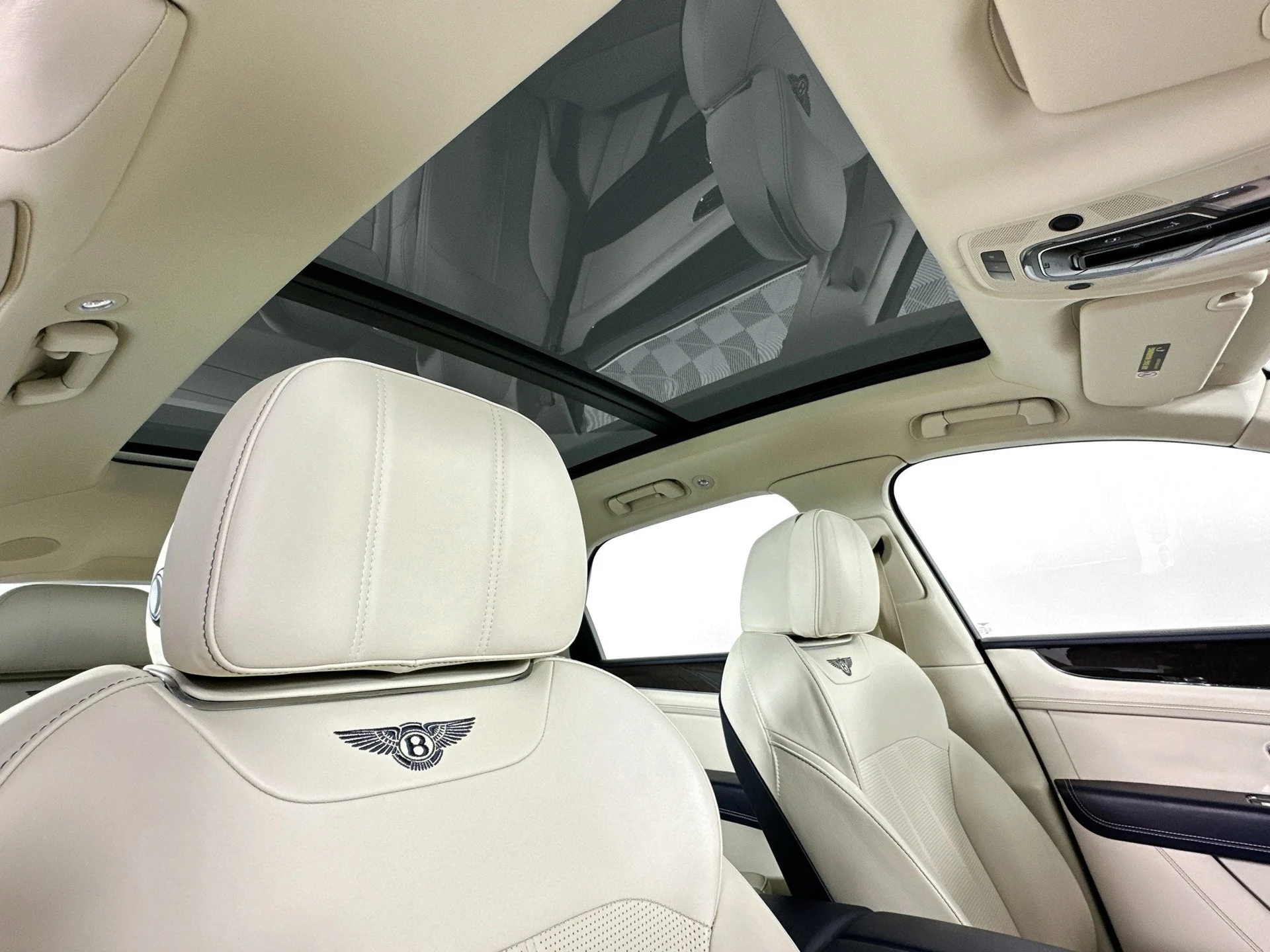 mph019_2733819160_20_6a77488de6