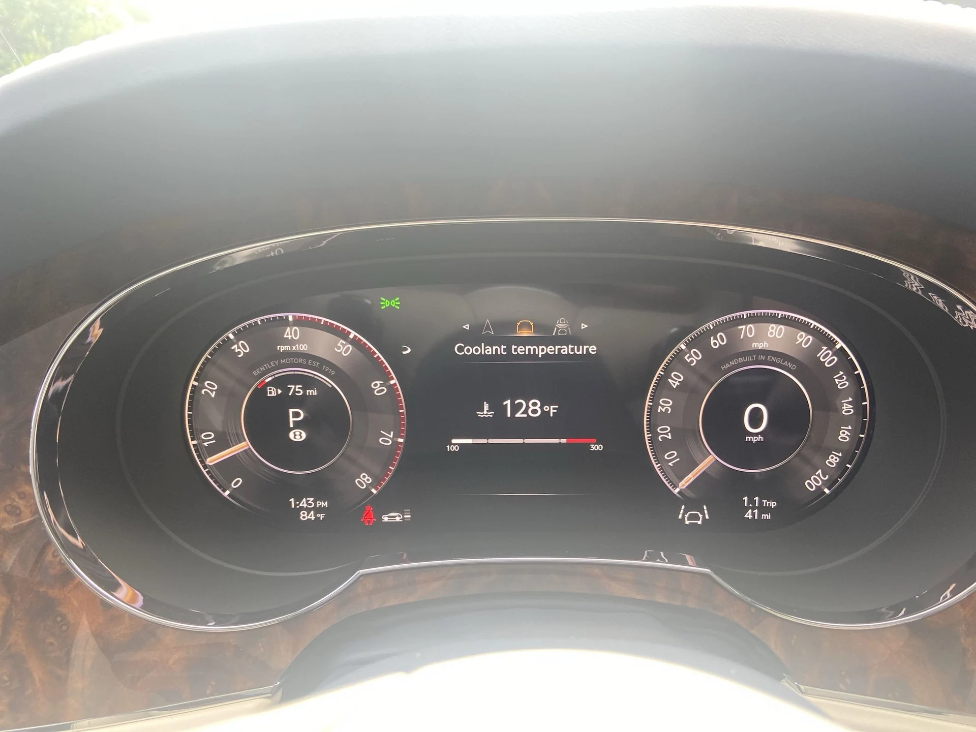 mph019_2736403752_2b552bace0f1bf8b2c8e66462a59cdc1x_cf4070f802