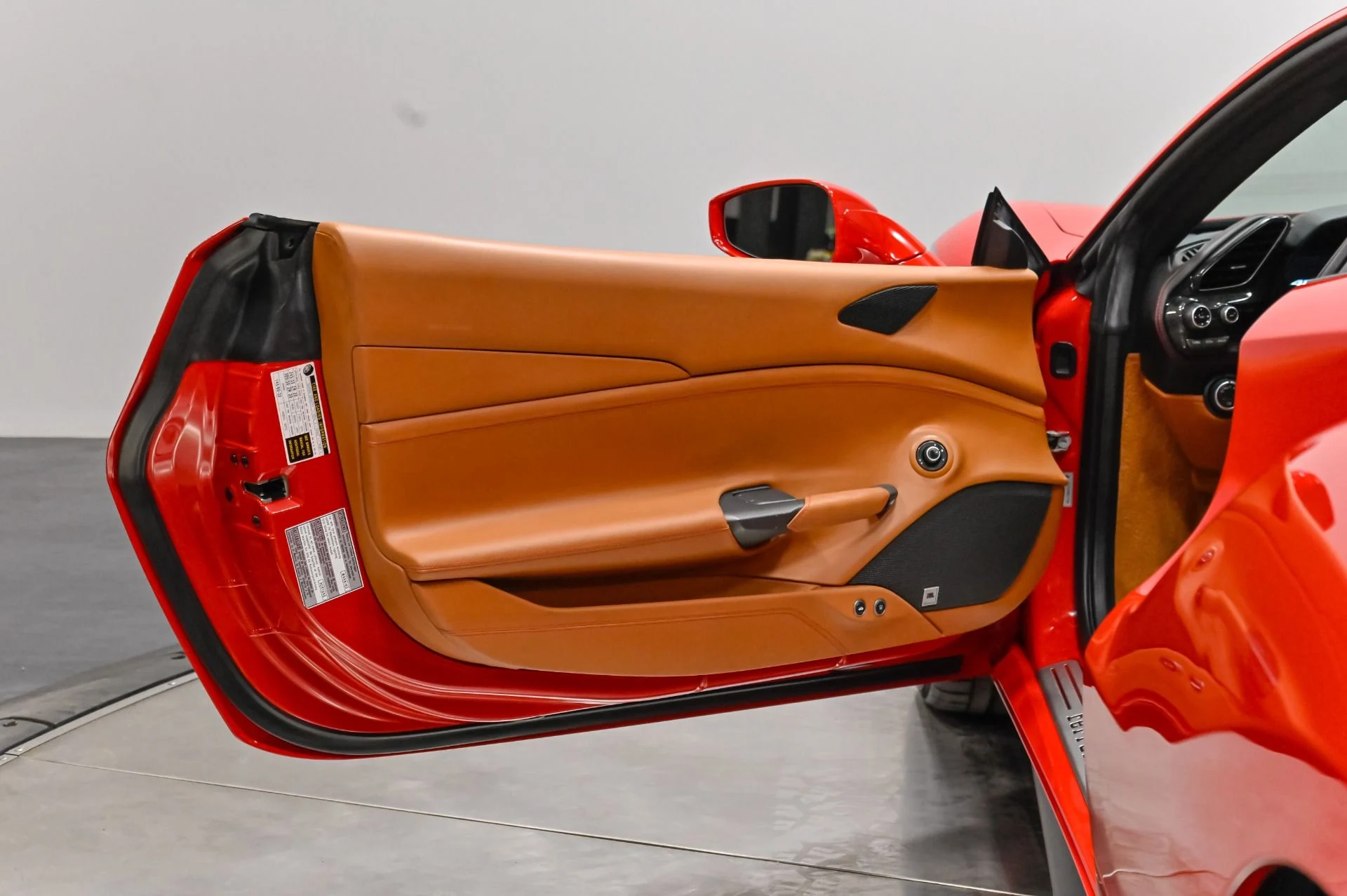 mph019_2737006586_Used_2018_Ferrari_488_GTB_Base_1788410889_4ff58b3b0c