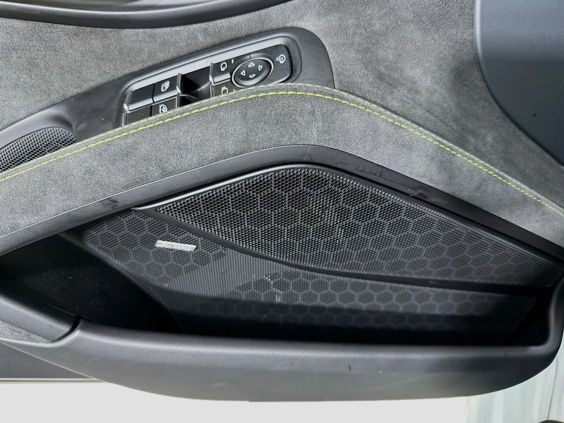 mph019_2738151262_534a613002b33caacf0c5e784b28251ax_aeb46c43b8