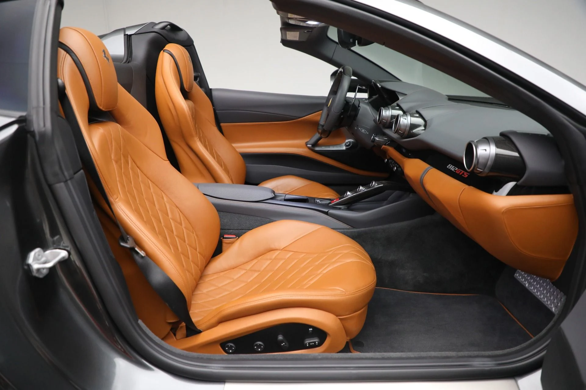 mph019_2738261617_Used_2021_Ferrari_812_GTS_1729526270_254986b20a