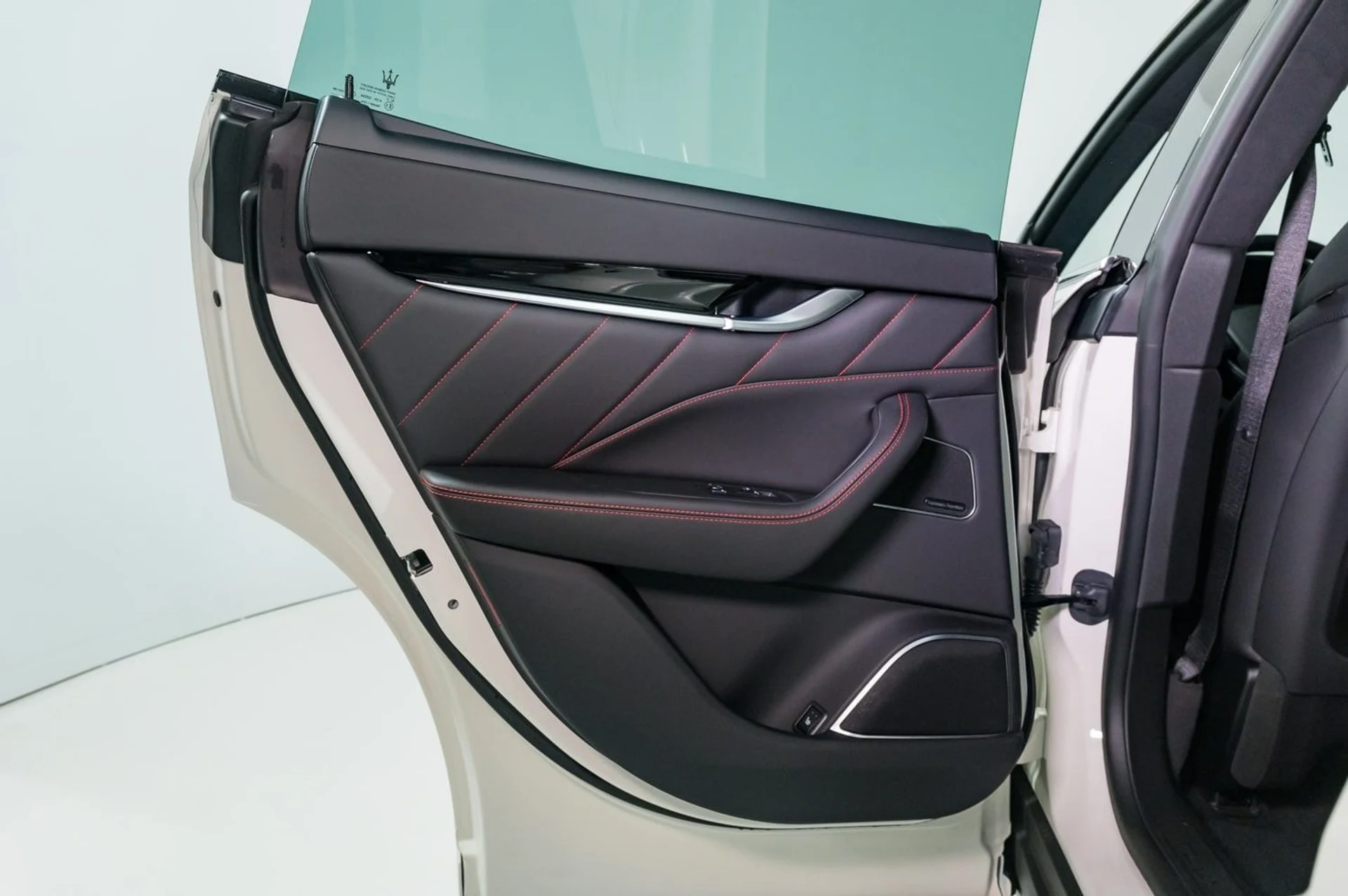 mph019_2741529604_4f65ac075c0d599ddc6d3d7977d8af6dx_dde72bb62b