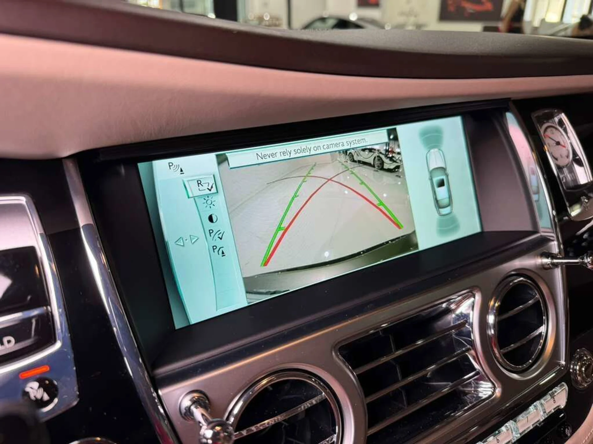 mph019_2744210377_91ee44495cf0c954f0976507da817602_51c23bd320