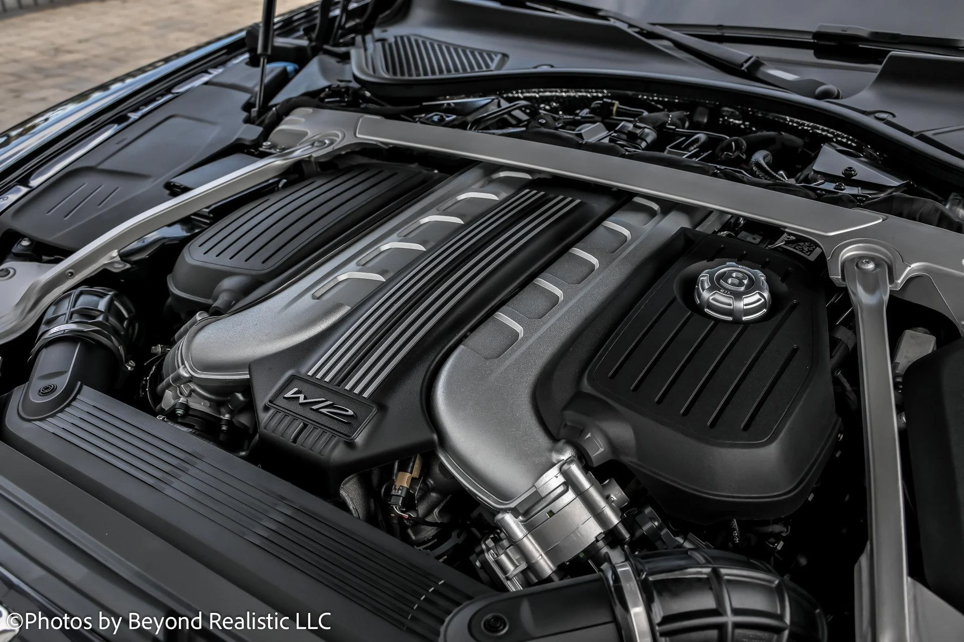 mph019_2748229314_Used_2022_Bentley_Flying_Spur_W12_1761810943_12ceb6cc05