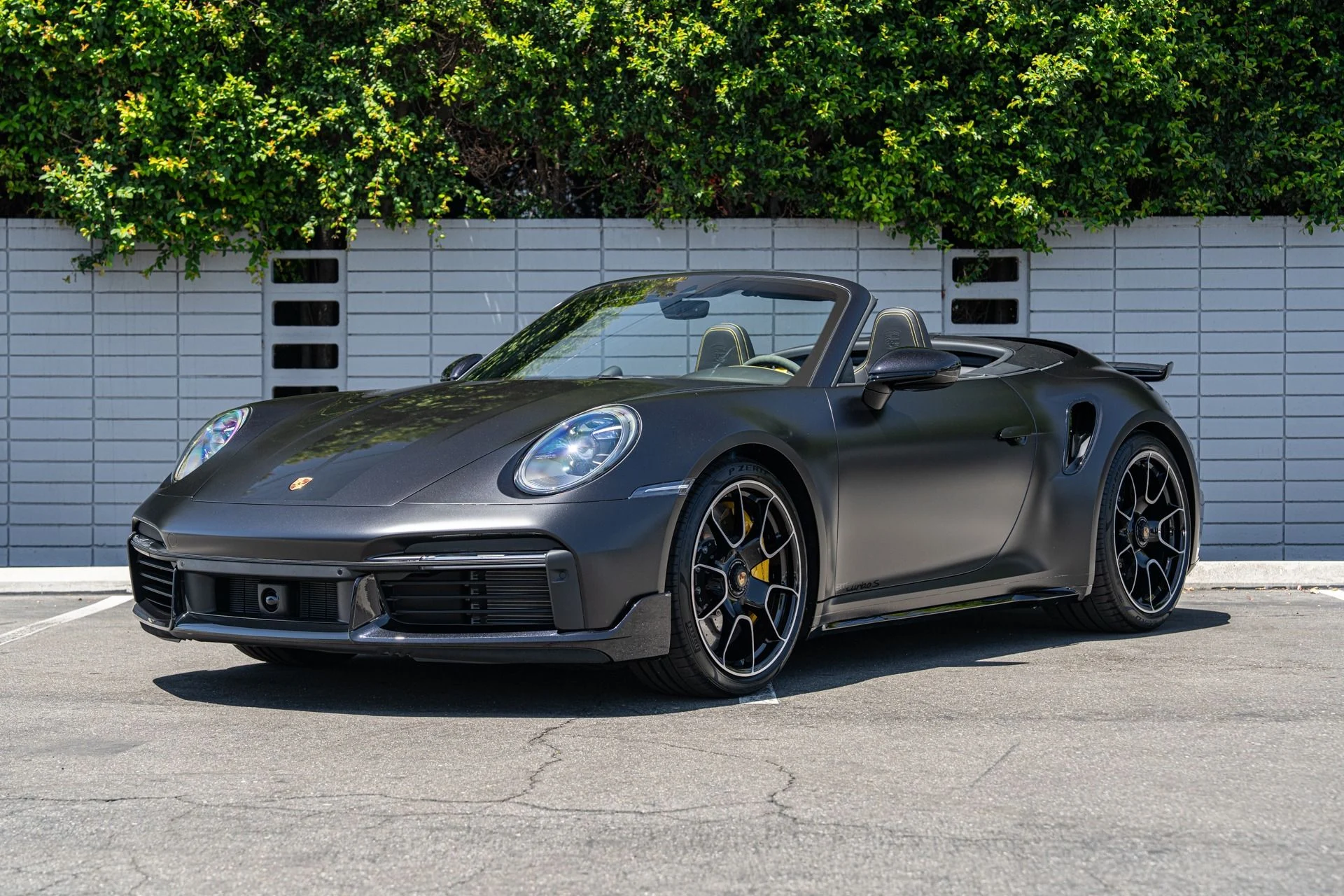 mph019_2759382222_Used_2025_Porsche_911_Turbo_S_1753733826_9be8819fba