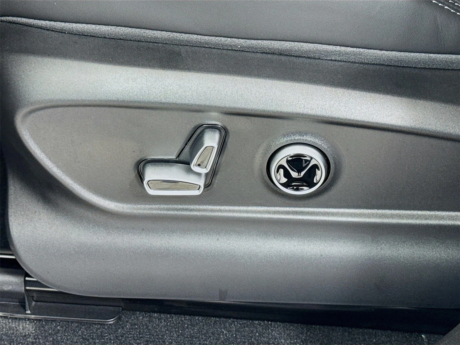 mph019_2762148991_7be7f6f2f465e137f9f66675f52985e0x_67ccb782f7