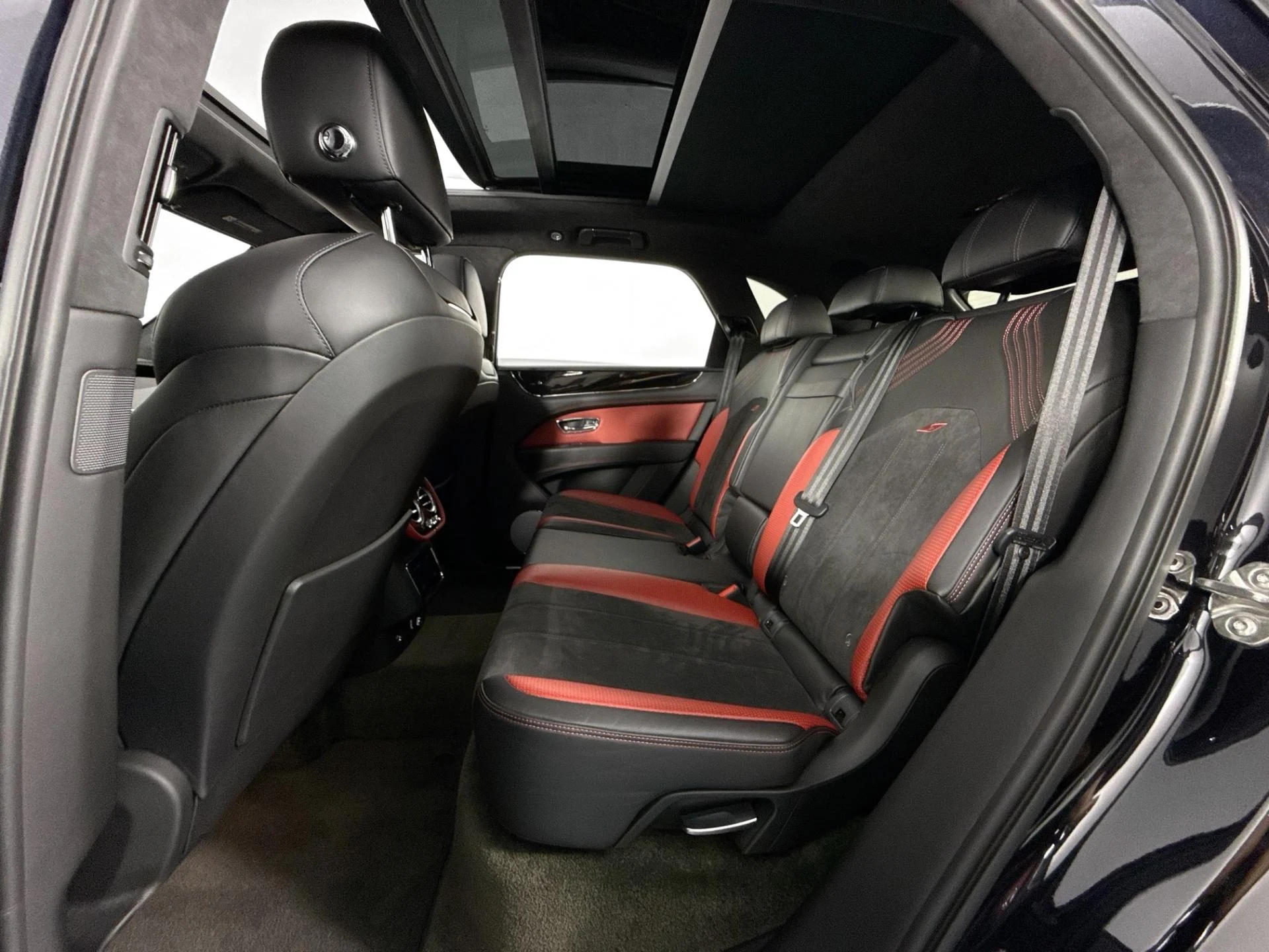 mph019_2764503374_Used_2022_Bentley_Bentayga_S_V8_1785194994_ae2a20c565