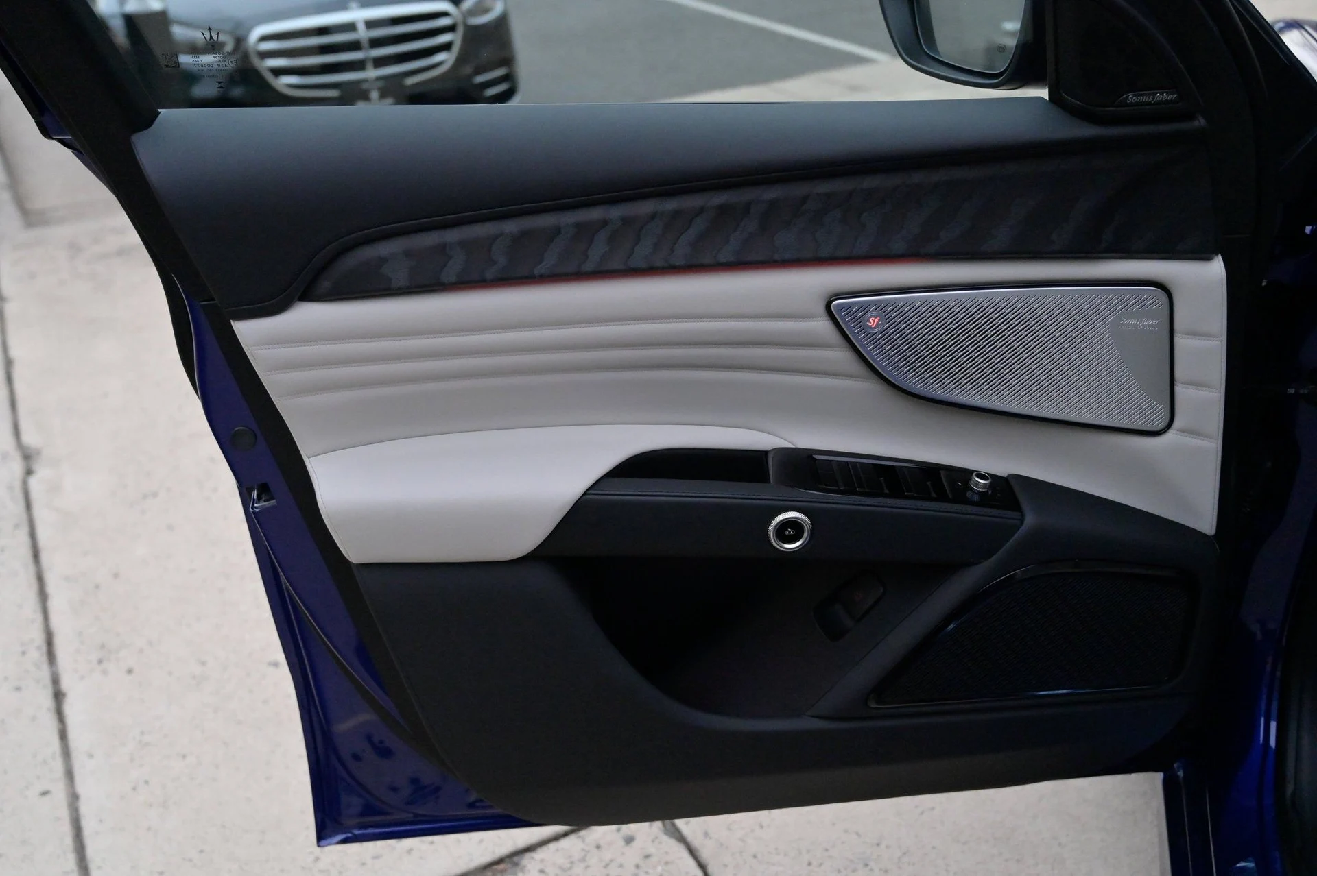 mph019_2779055938_77b93045176d49bcb6288021f3267e09_3dbf10c64b