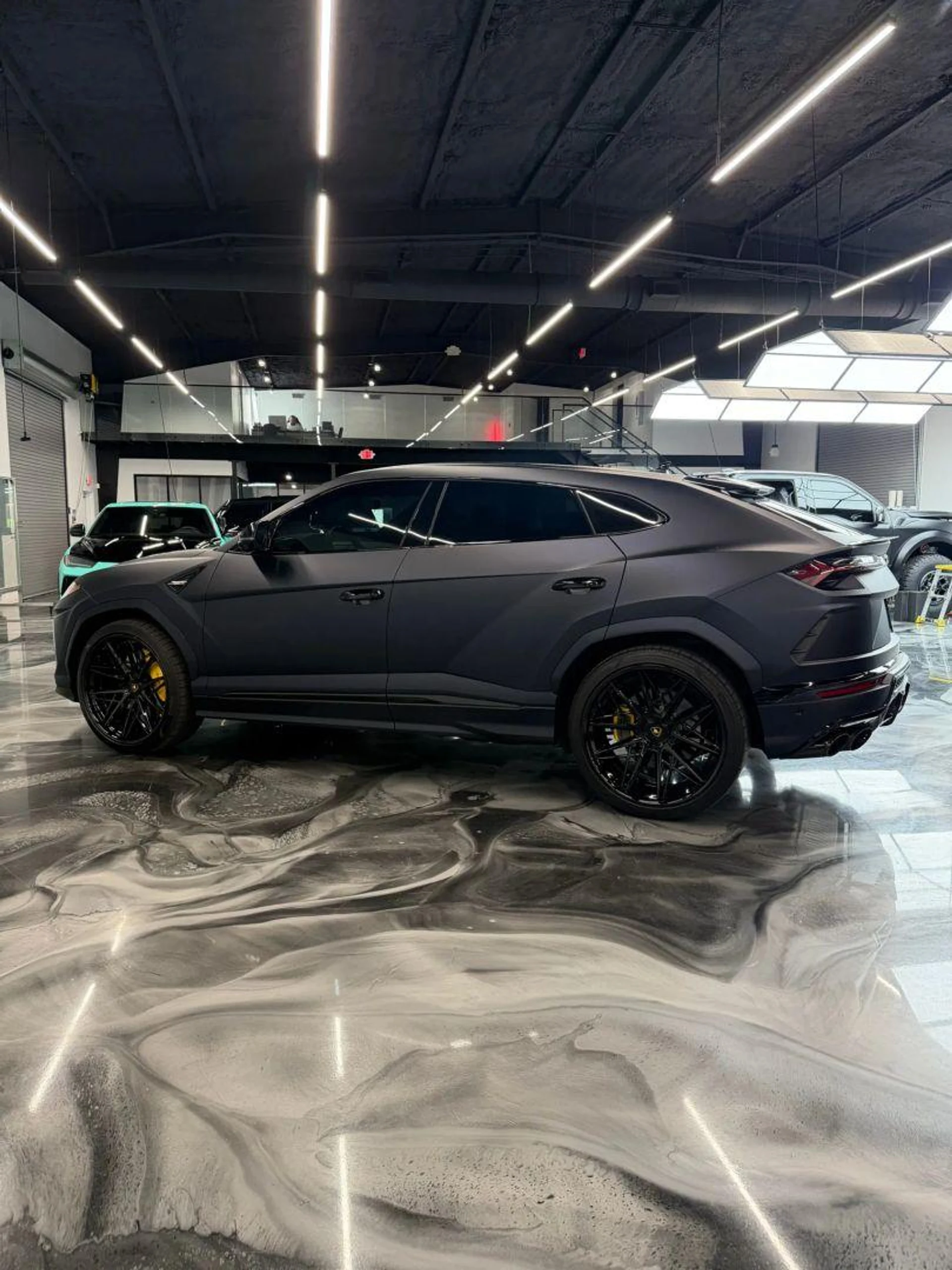 mph019_2785855161_Used_2022_Lamborghini_Urus_Sport_Utility_4_D_1784762923_17cc1480db