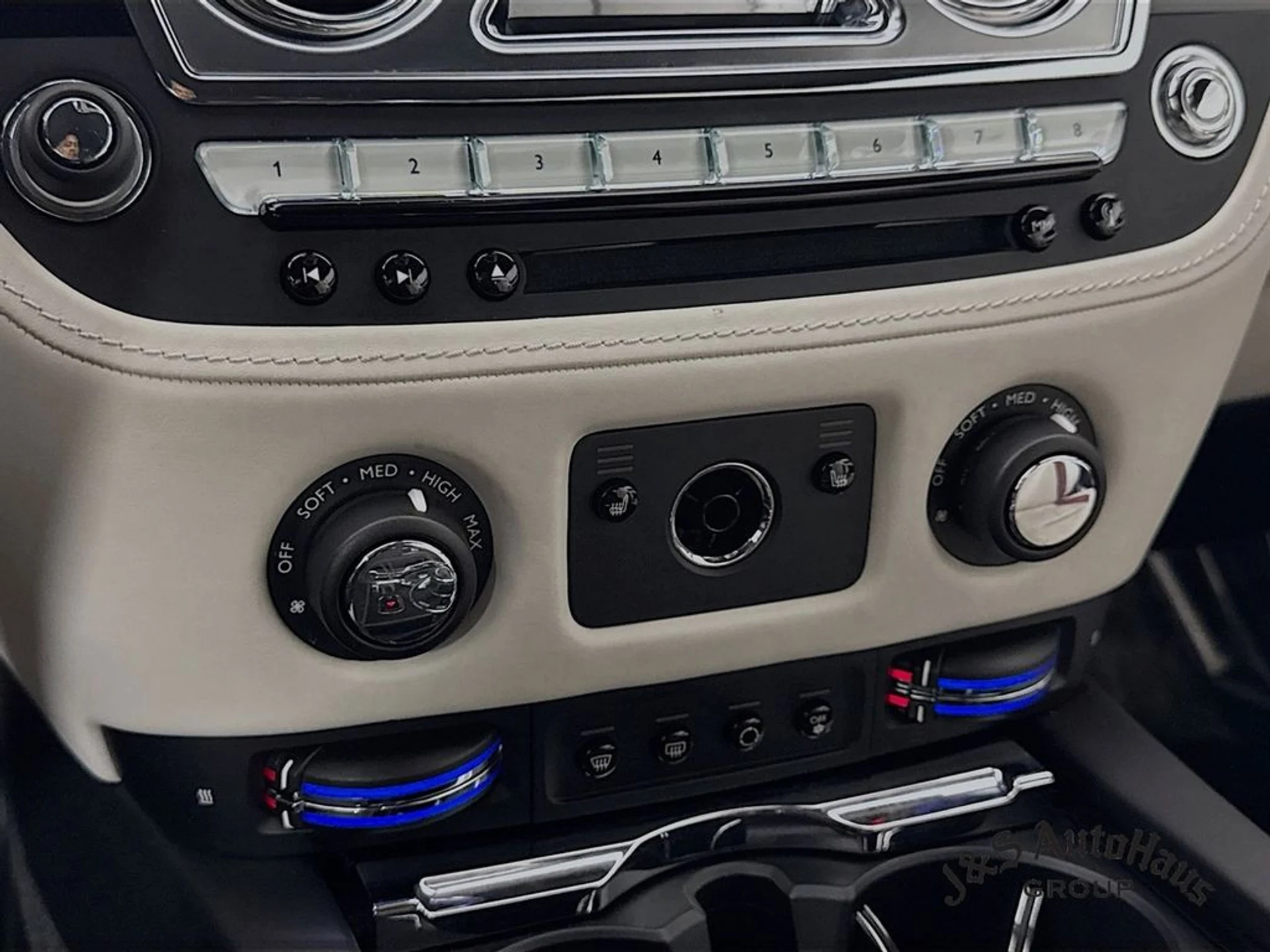 mph019_2794935988_1gileb4xfqfd5euf67d3zbbom8cf_eeb6b79023