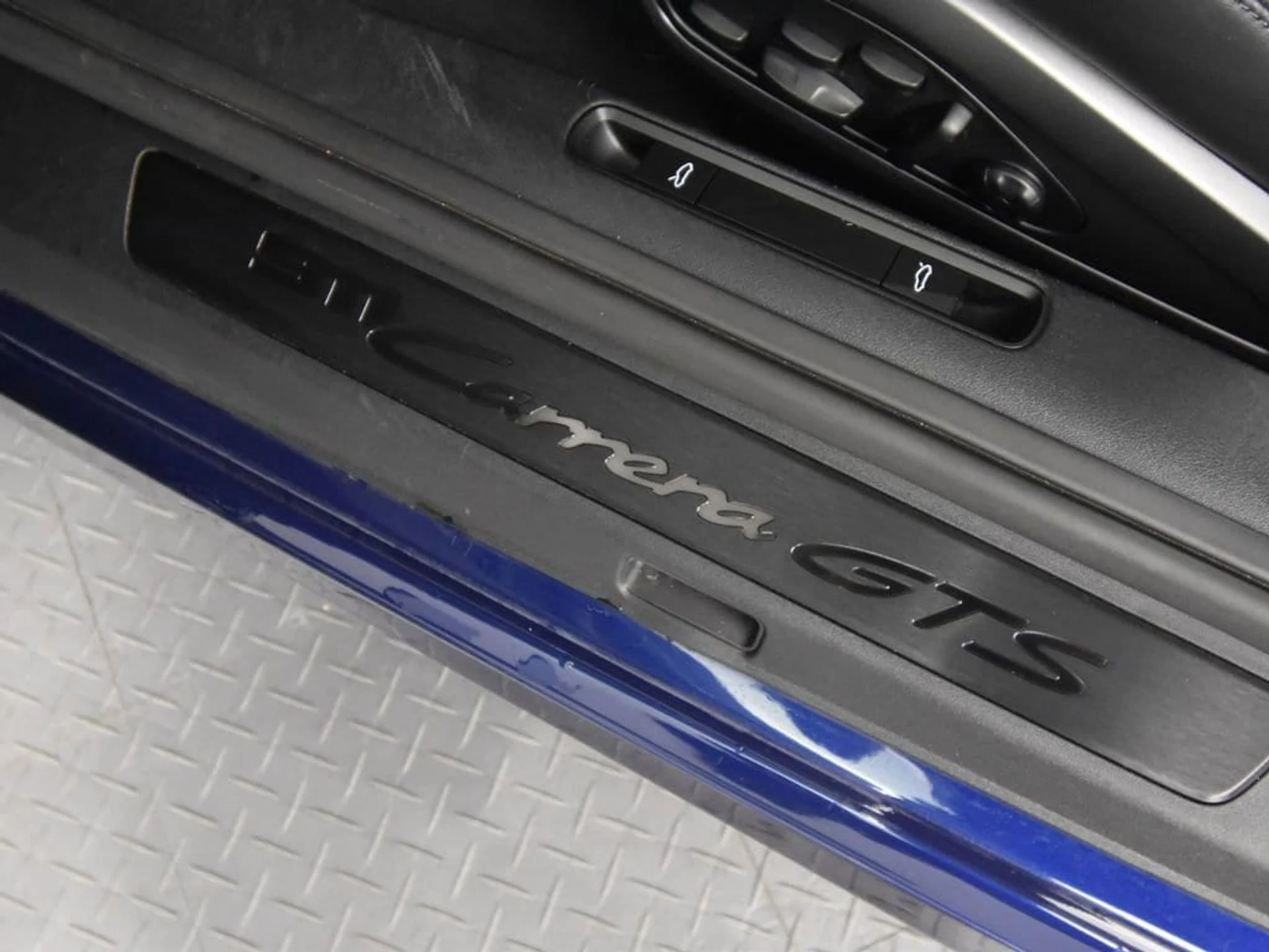 mph019_2797881915_9078966a883ced66b29d59919b8f0783x_82b37d1785