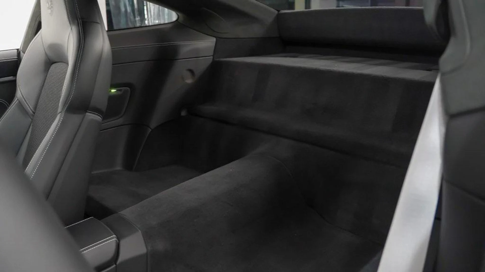 mph019_2799581504_F3_C6i_EU_Id_Ckux_Ggt_Aarg_Lt_My_S0_M_2d656fc7ef