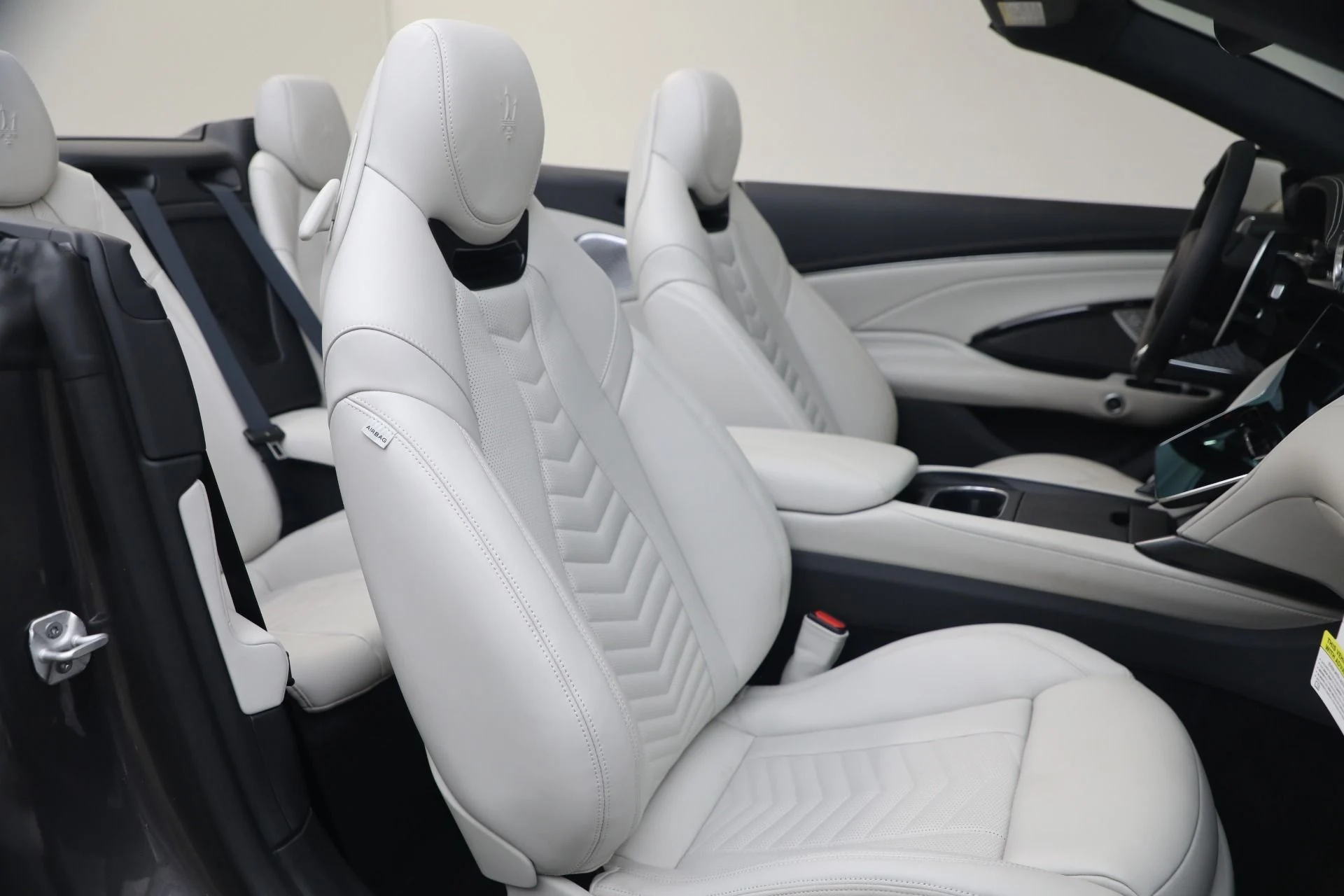 mph019_2801955890_New_2026_Maserati_Gran_Cabrio_Modena_1767987873_2a800dc0e2