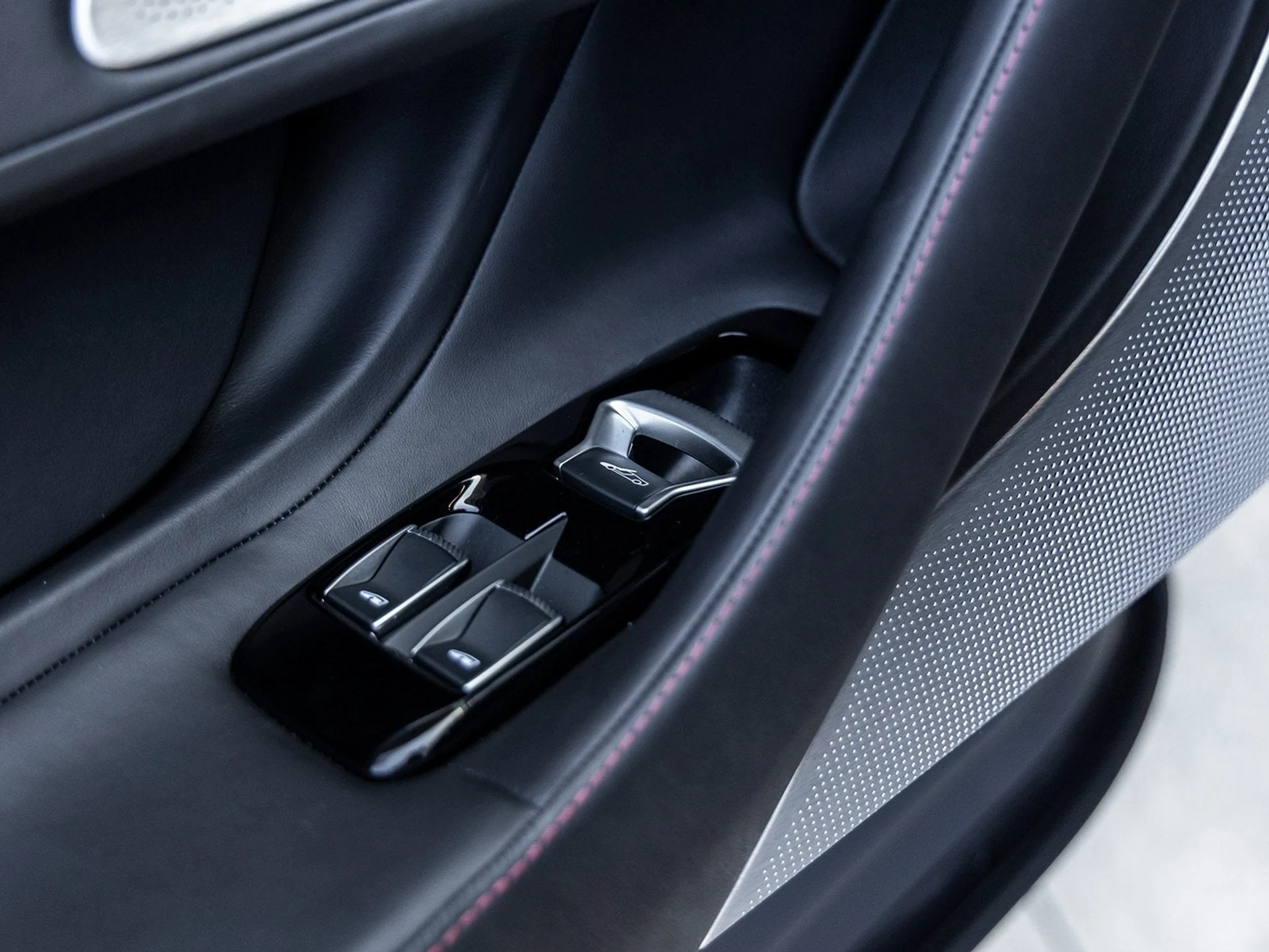 mph019_2802410525_20_085e511da7