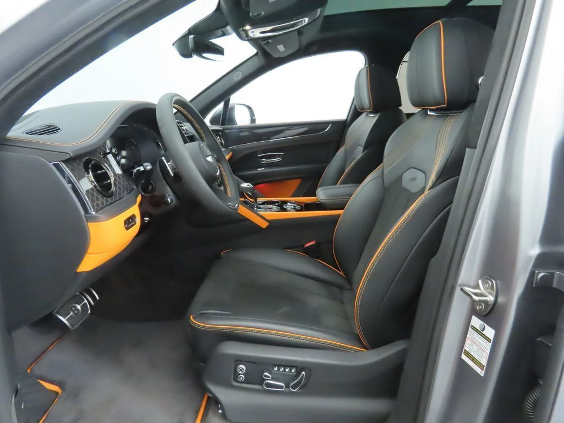 mph019_2808622769_used_2024_bentley_bentayga_v8awd_8119_22892488_20_1024_63cc30bbfa