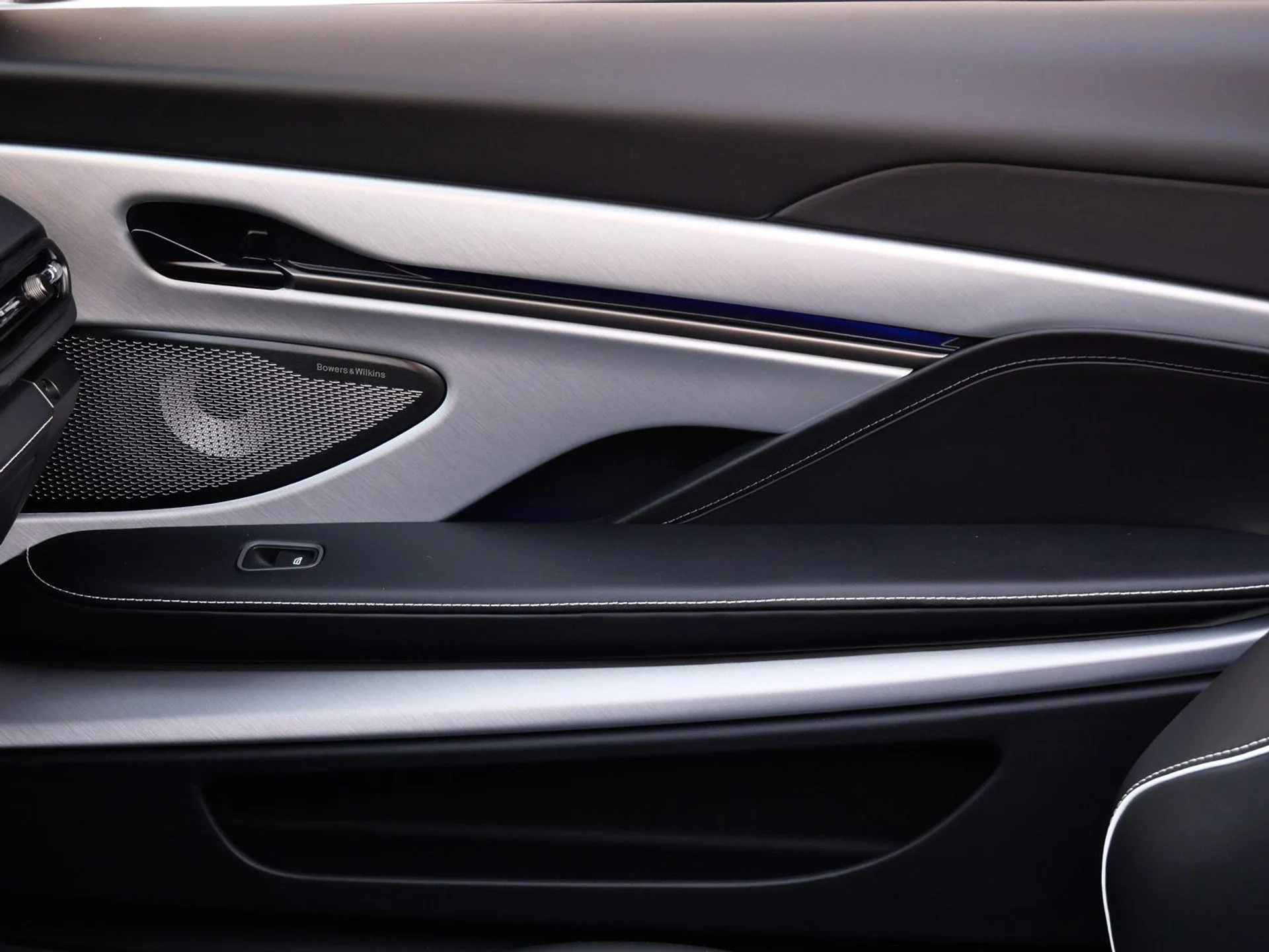 mph019_2813784252_427c8d311377c7f68d56964f96cac819x_2d6f64a8b3