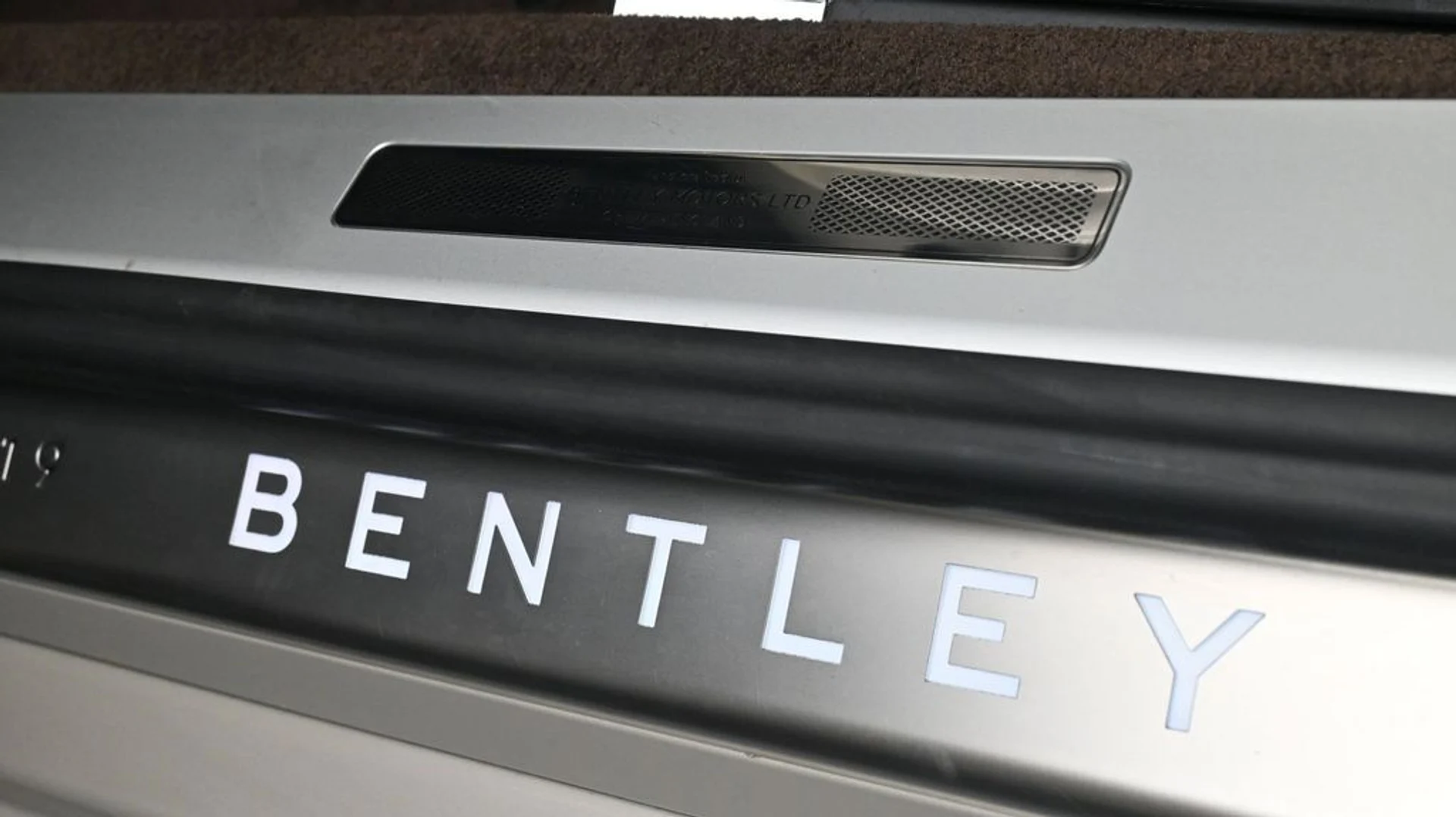 mph019_2815580952_712a3a7545dd65040781b65920719c7ex_93a3cd629a