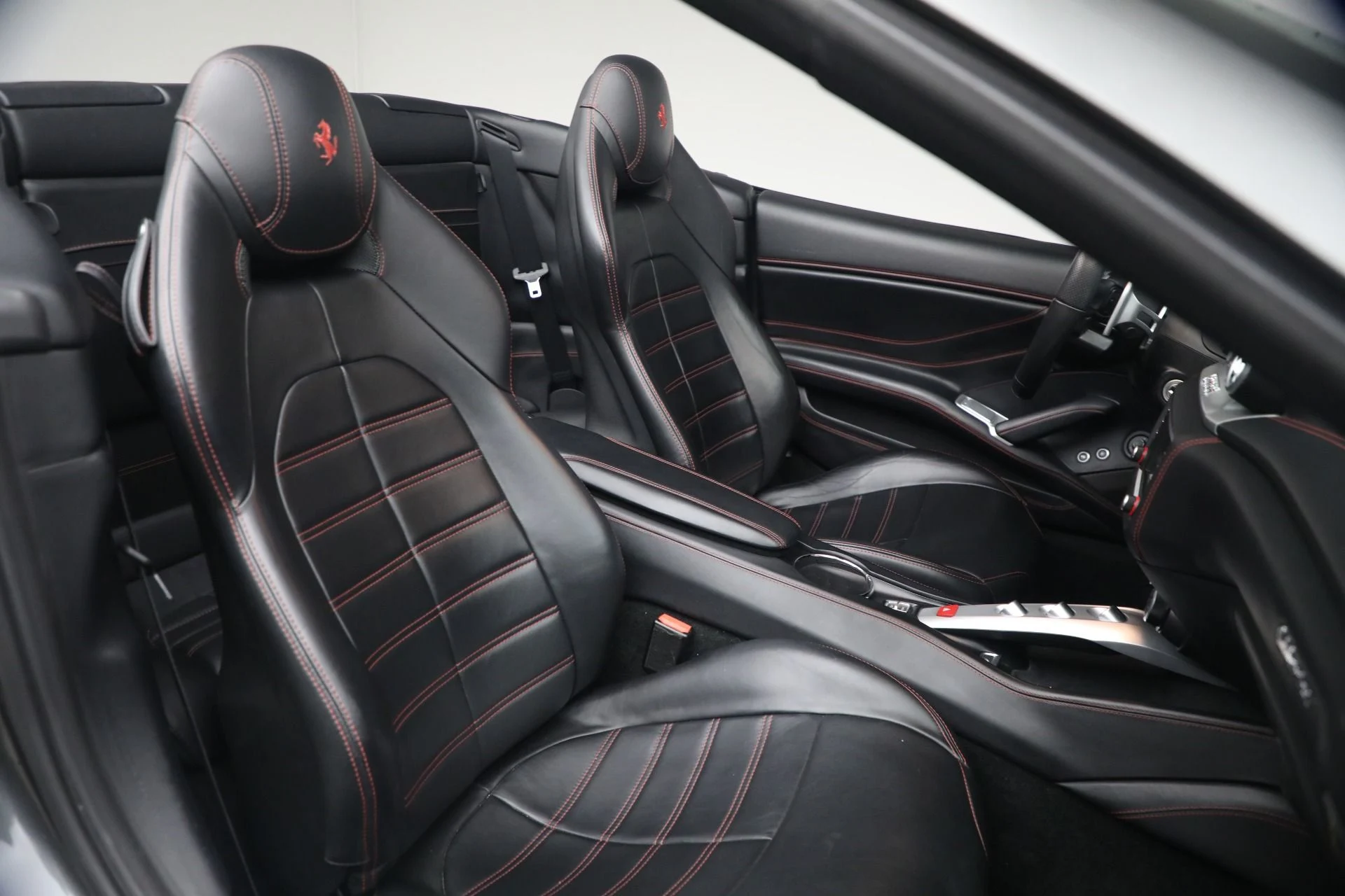 mph019_2817846764_Used_2015_Ferrari_California_T_1792181139_94cb1a5fc2