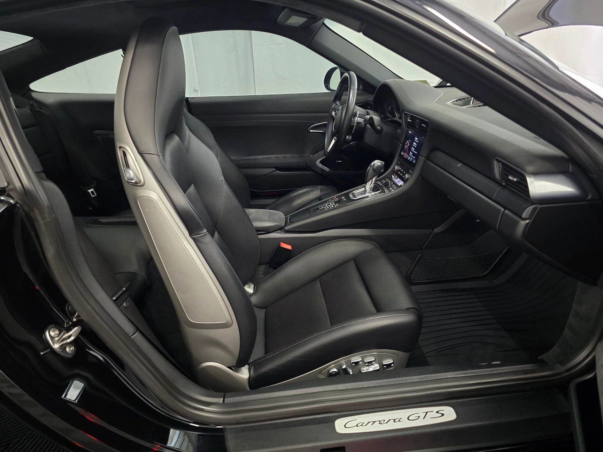 mph019_2820532771_98d6450fe3a65e0137c14ab8f775a01dx_497a06b461