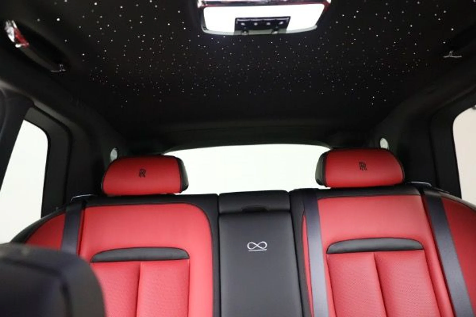 mph019_2824356960_Used_2026_Rolls_Royce_Black_Badge_Cullinan_e02200fa24