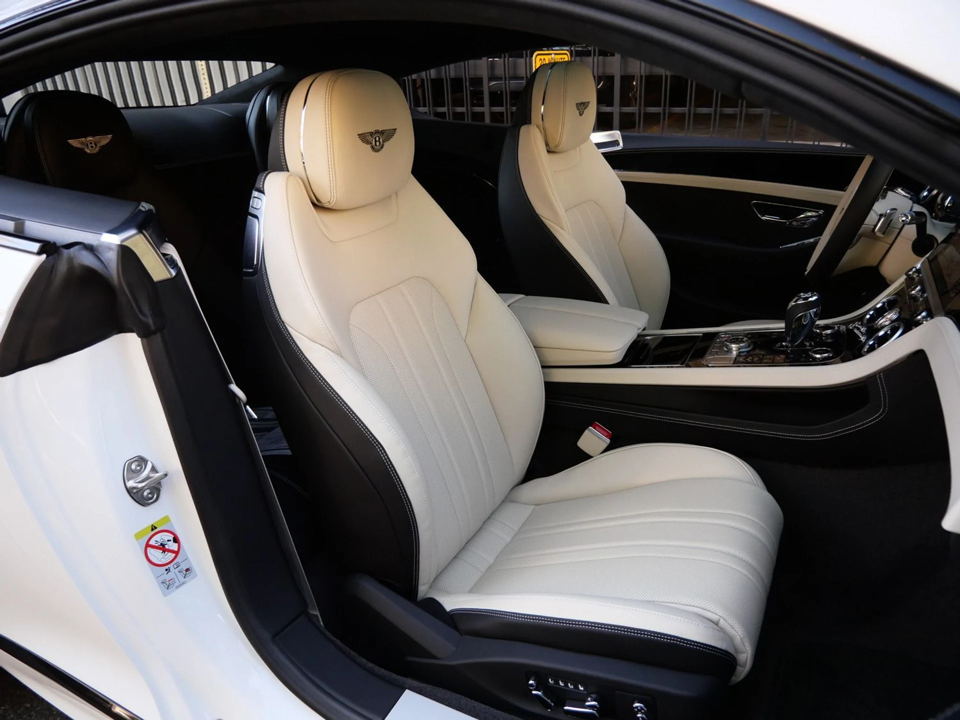 mph019_2829601820_8d61bf94840d4d9a4922e59997761df9x_cc285c49d3